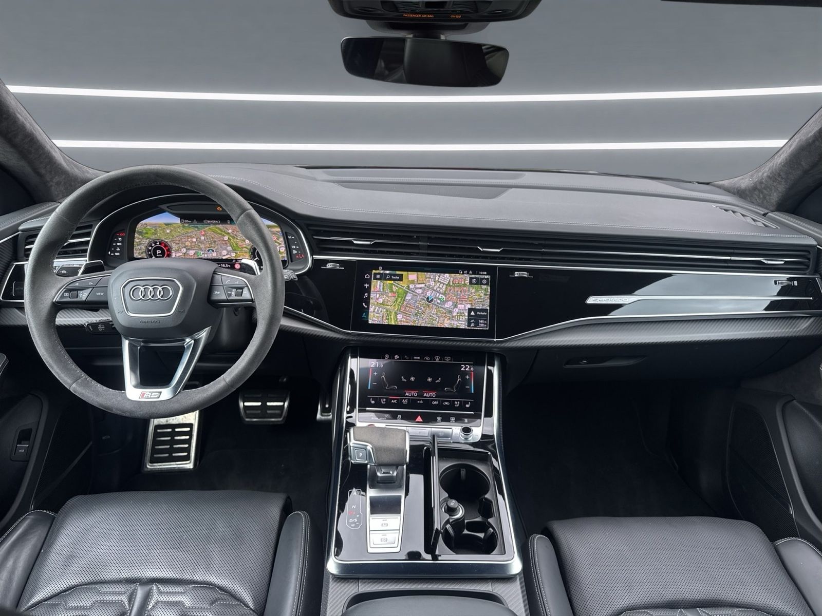 Audi RSQ8 MATRIX Keramik PANO AHK STHZG 360° ACC PDC+