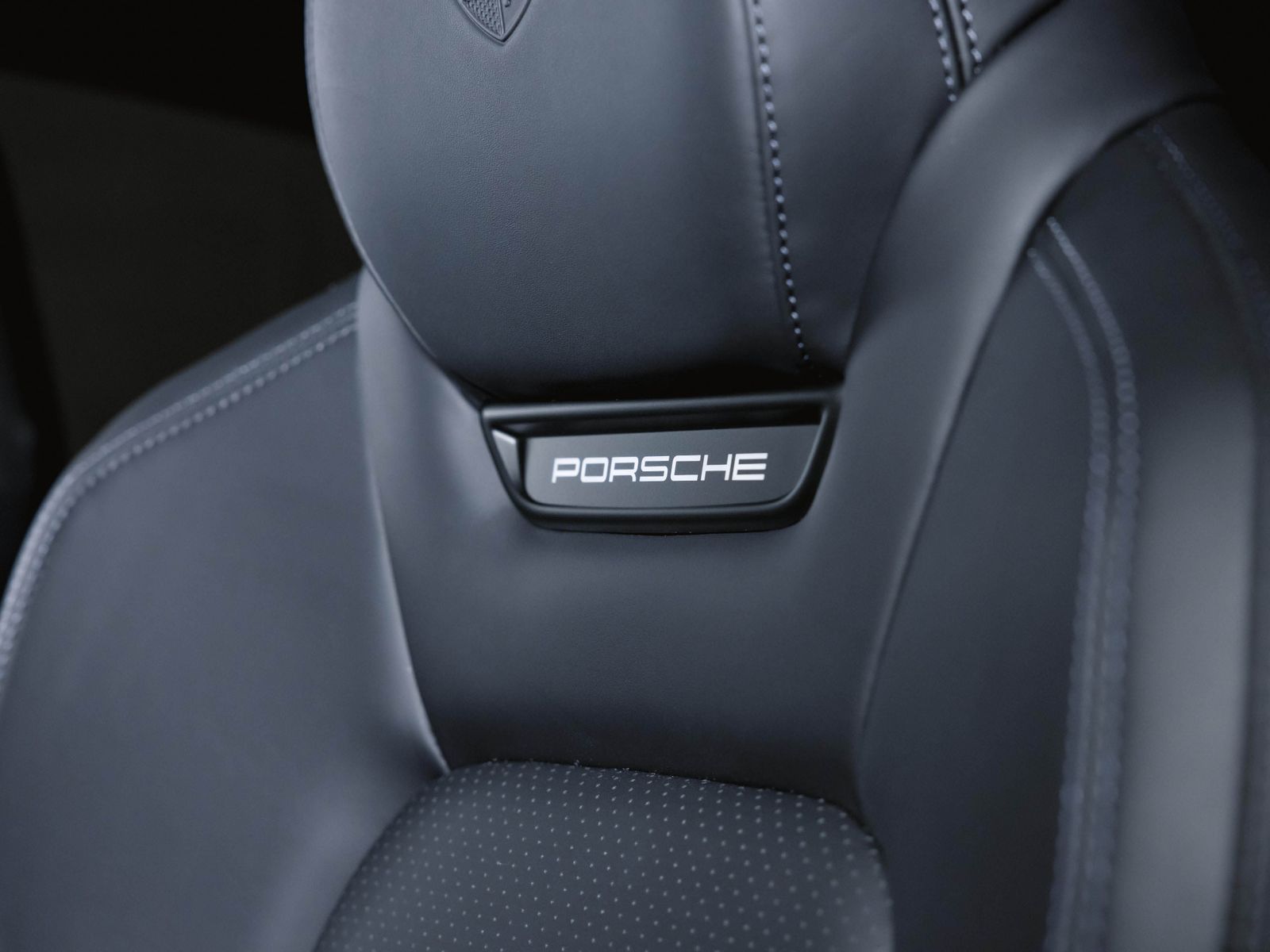 Porsche Macan 4S Electric Sport Chrono Panoramadach