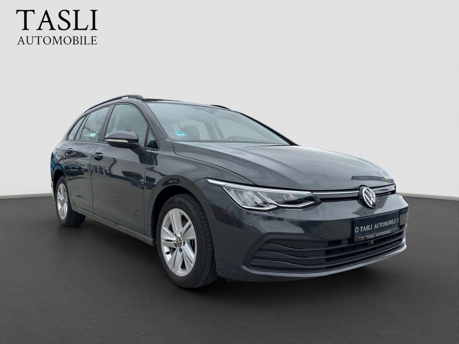 Volkswagen Golf VIII/8 Variant Life - Samsaru's Car Outlet