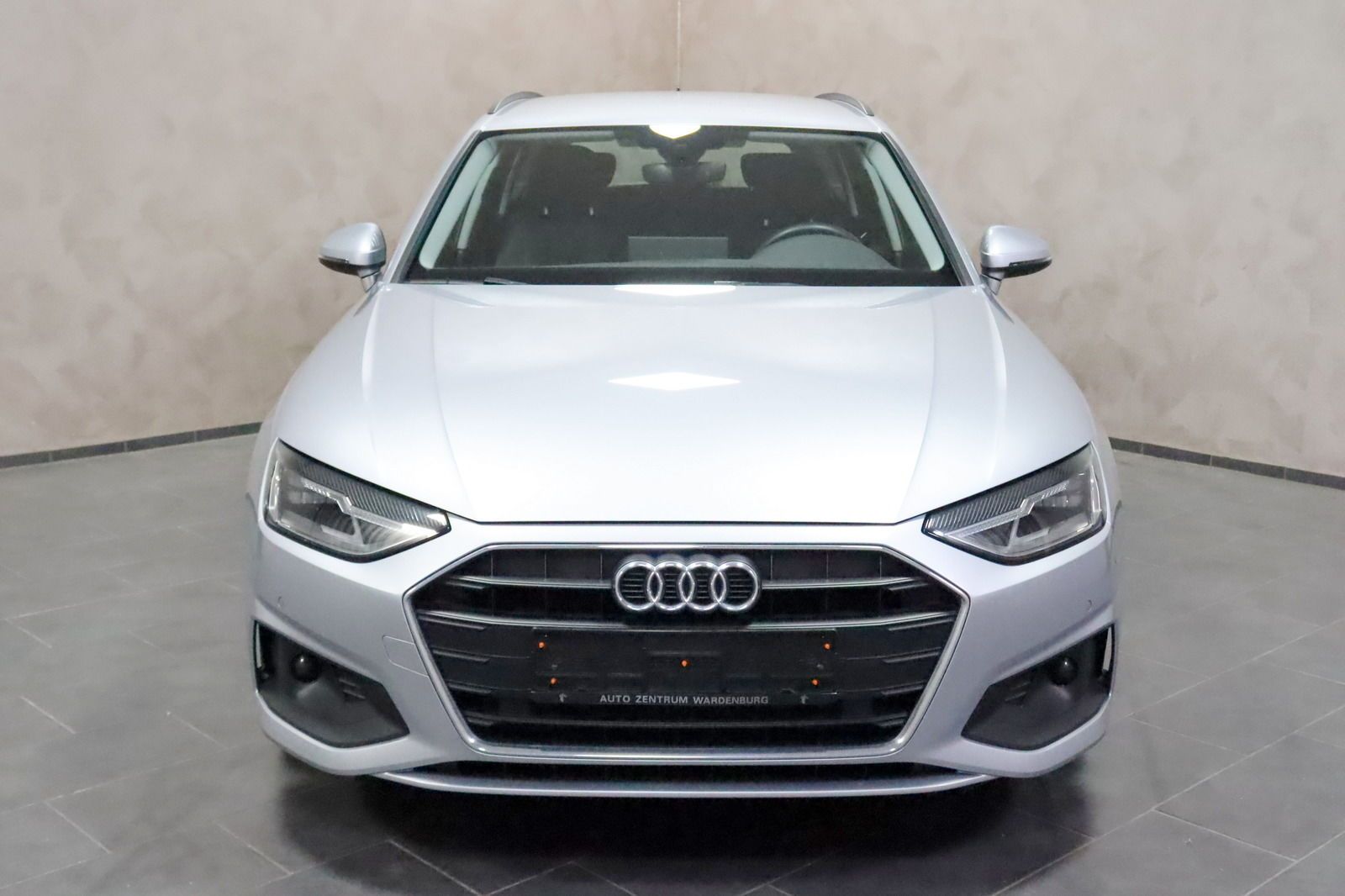Audi A4 Avant 30 TDI Aut. - Samsaru's Car Outlet