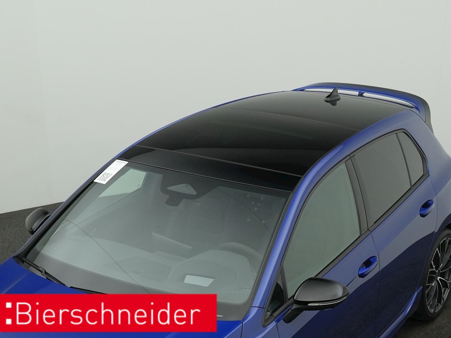 Volkswagen Golf R 8 2.0 TSI DSG 4Mo. Blackstyle 5-J-GAR PAN