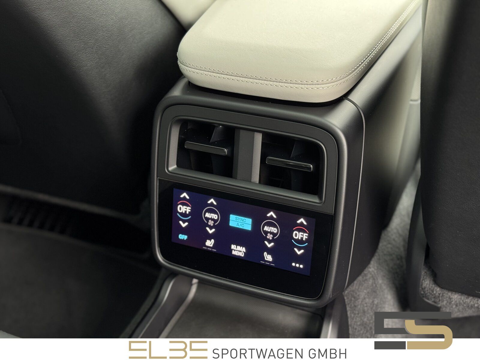 Porsche Taycan 4S Plus MATRIX BURM INNO PANO 360° KERAMI