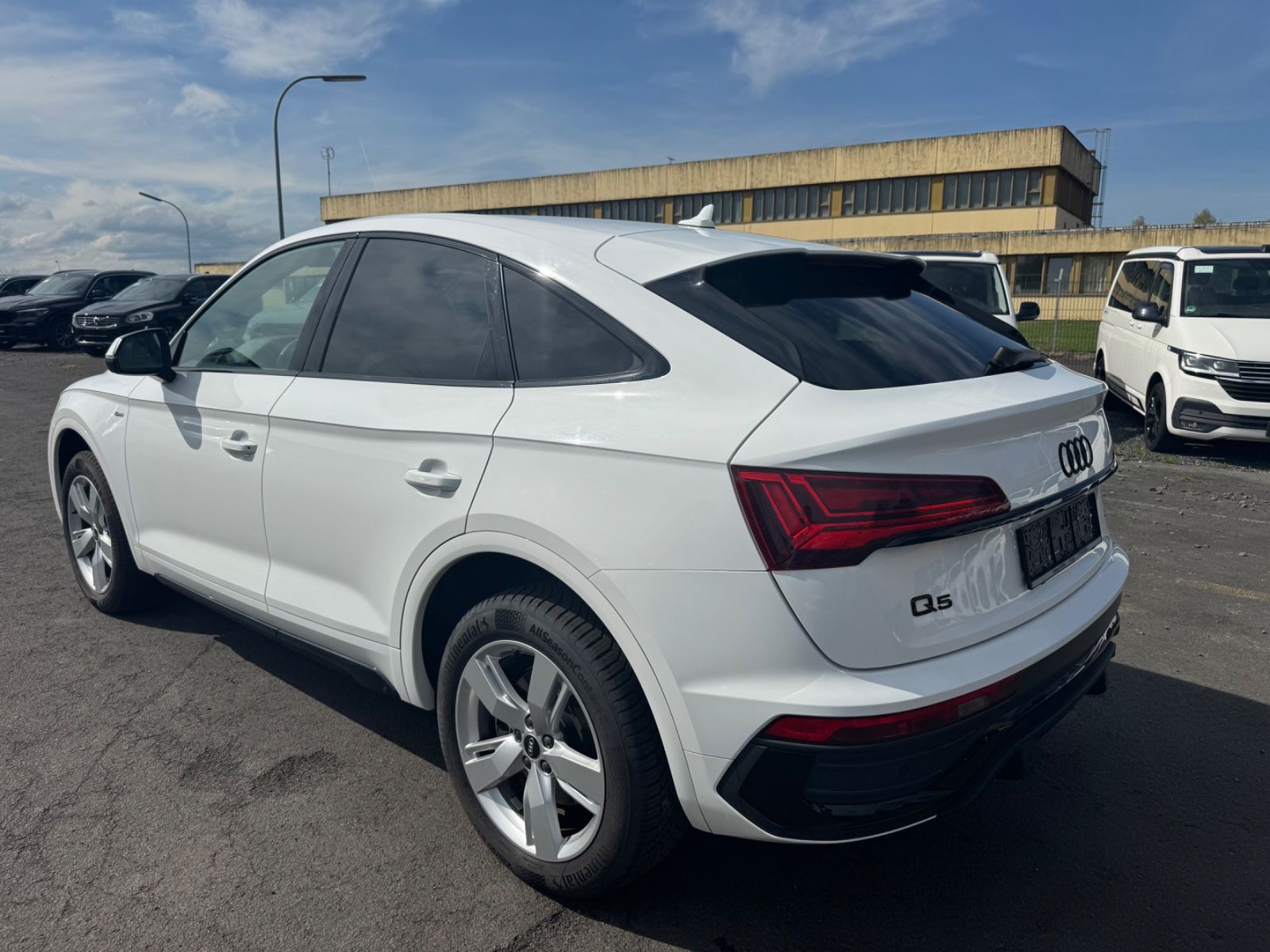 Audi Q5 Sportback 40 TDI quattro S line - Samsaru's Car Outlet