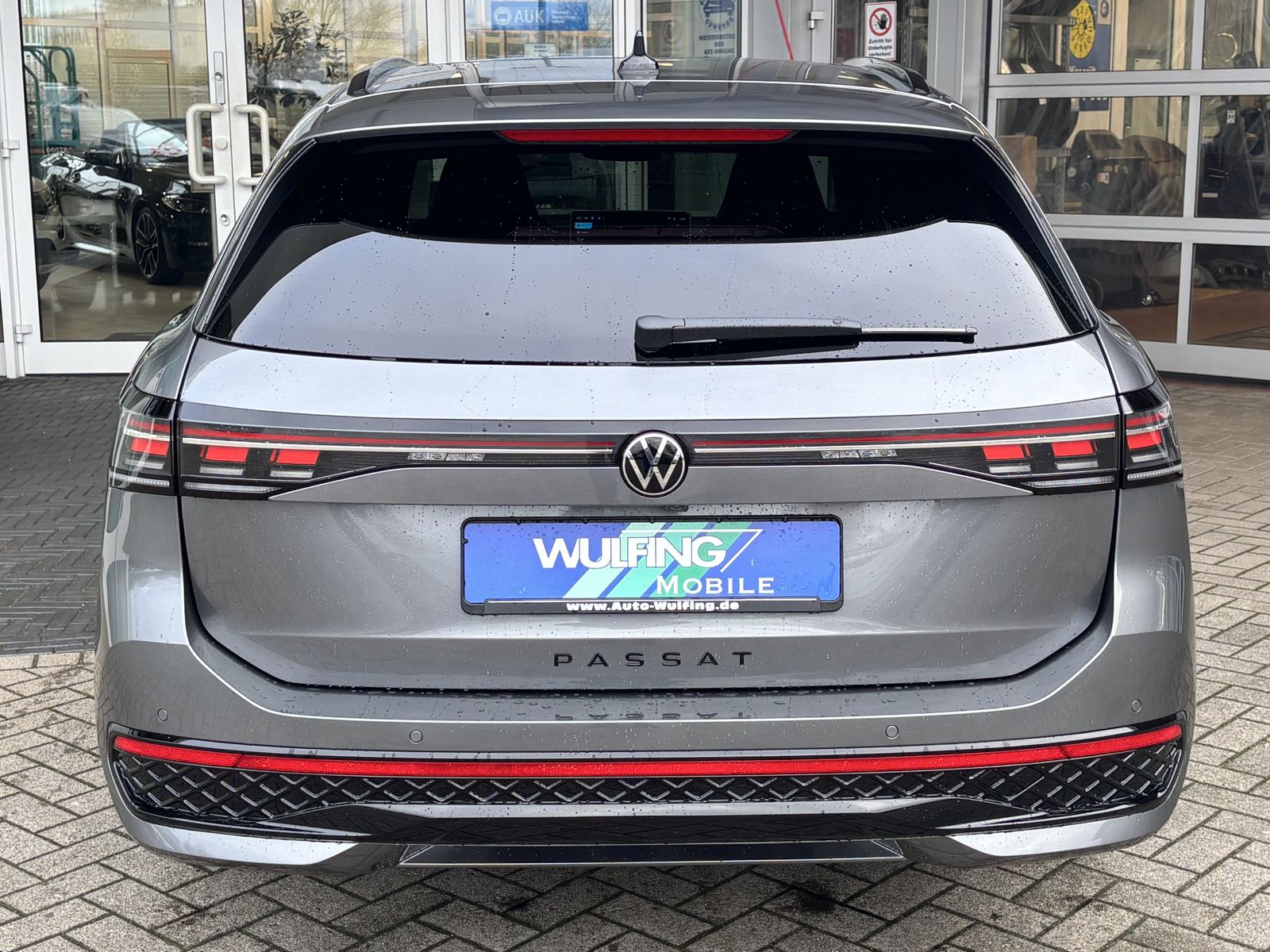 Volkswagen Passat Variant 2.0 TDI-4-Motion R-Line Black +++