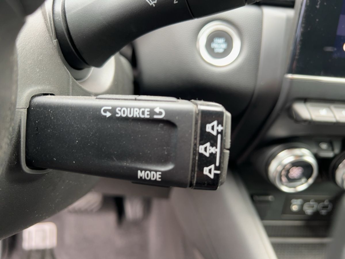 Renault Captur RIVE GAUCHE E-TECH Plug-in - Samsaru's Car Outlet