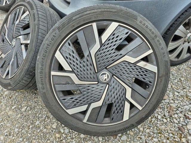 Skoda Kodiaq RS 4x4 AHK+PANO+elSITZ+elHK+ACC+CANTON