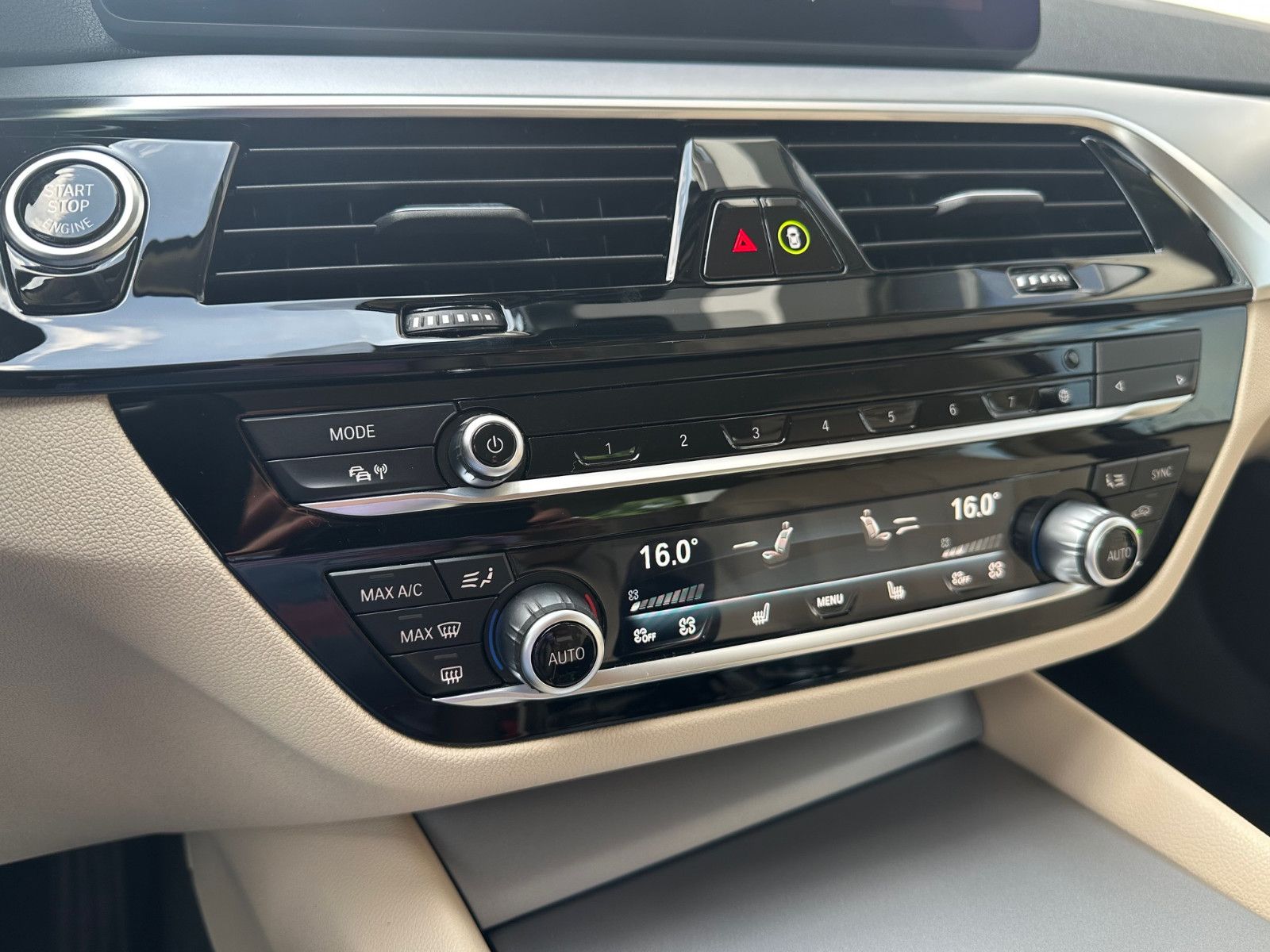 BMW 520d xDr *ACC*DRIVING*4-ZONEN KL.*KAM*HiFi*LEDER