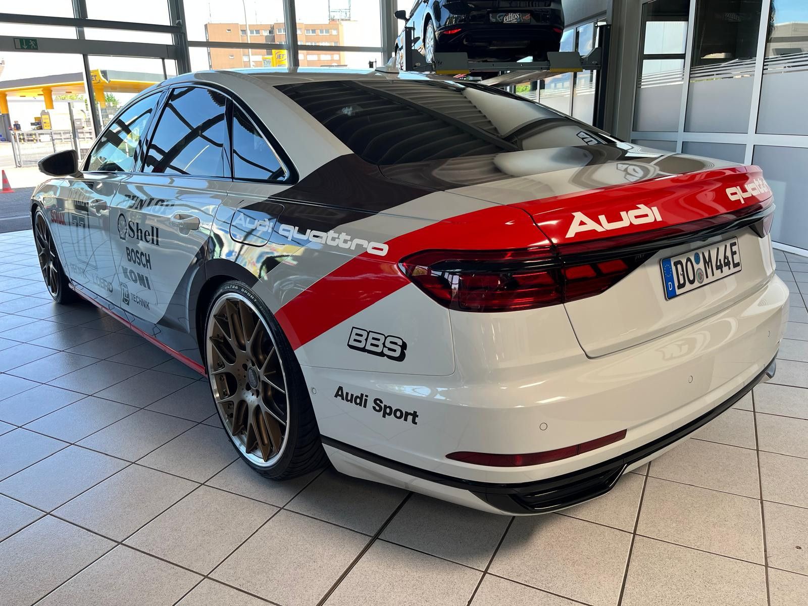 Audi A8 60 TFSI e quattro - Samsaru's Car Outlet
