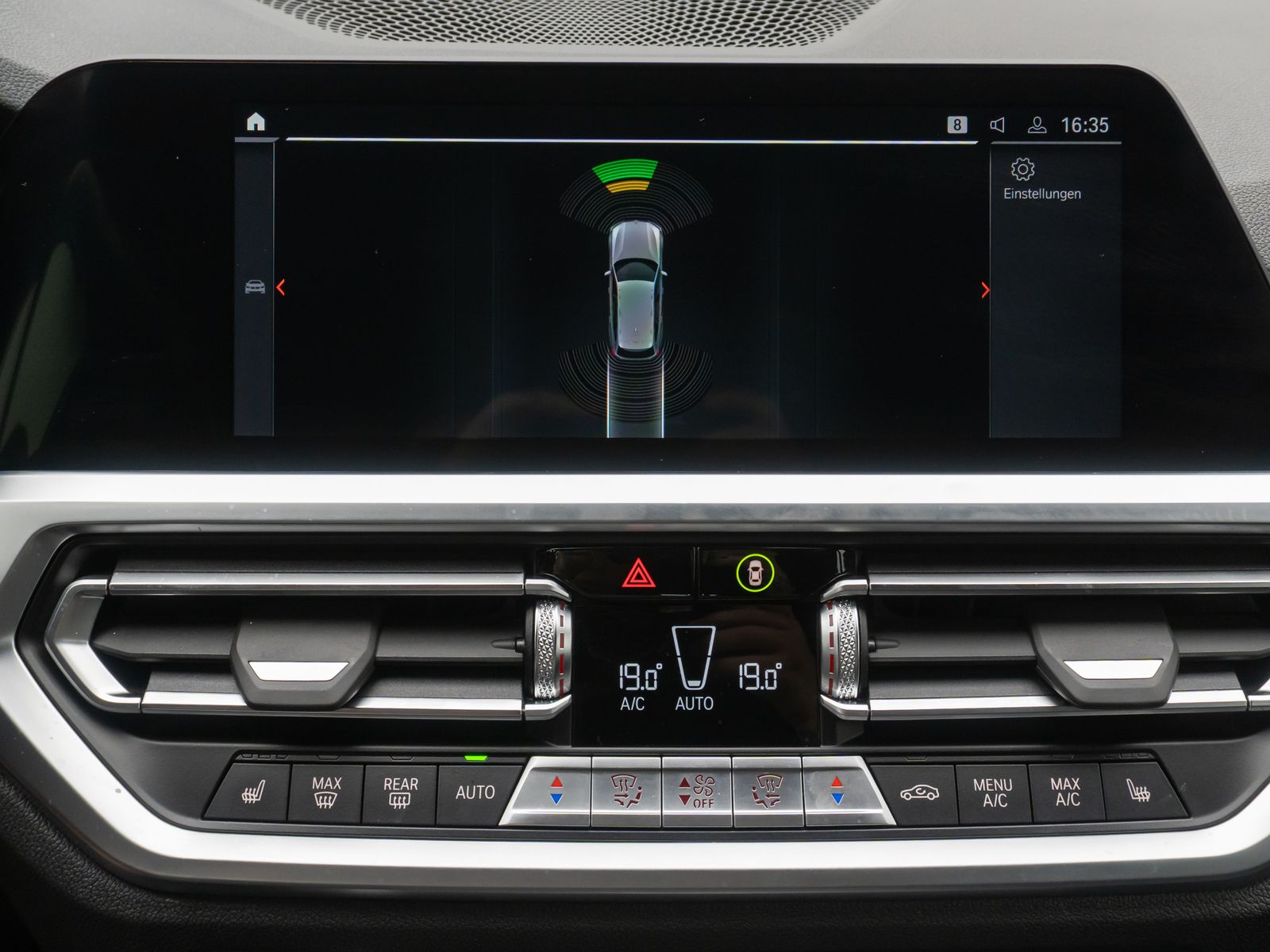 BMW 320i Sport Line - Samsaru's Car Outlet