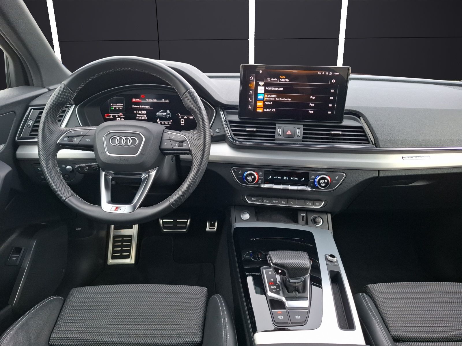 Audi Q5 40 TDI quattro S-line S-tronic STH Matrix AHK