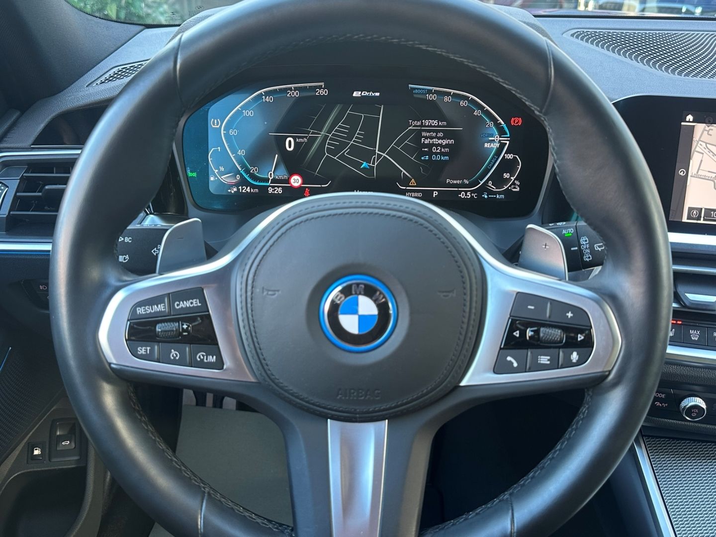 BMW 330 e TOURING M-SPORT - Samsaru's Car Outlet