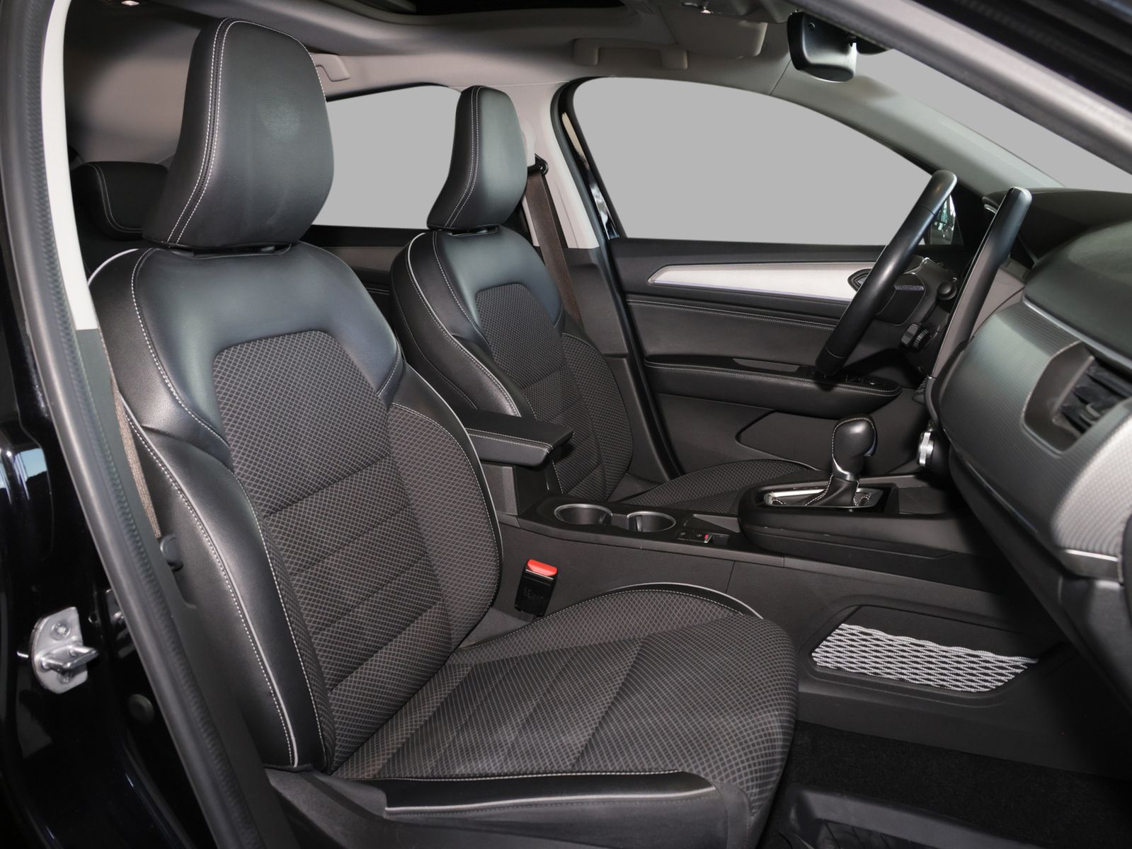 Renault Arkana Techno E-Tech+Full Hybrid 145 - Samsaru's Car Outlet
