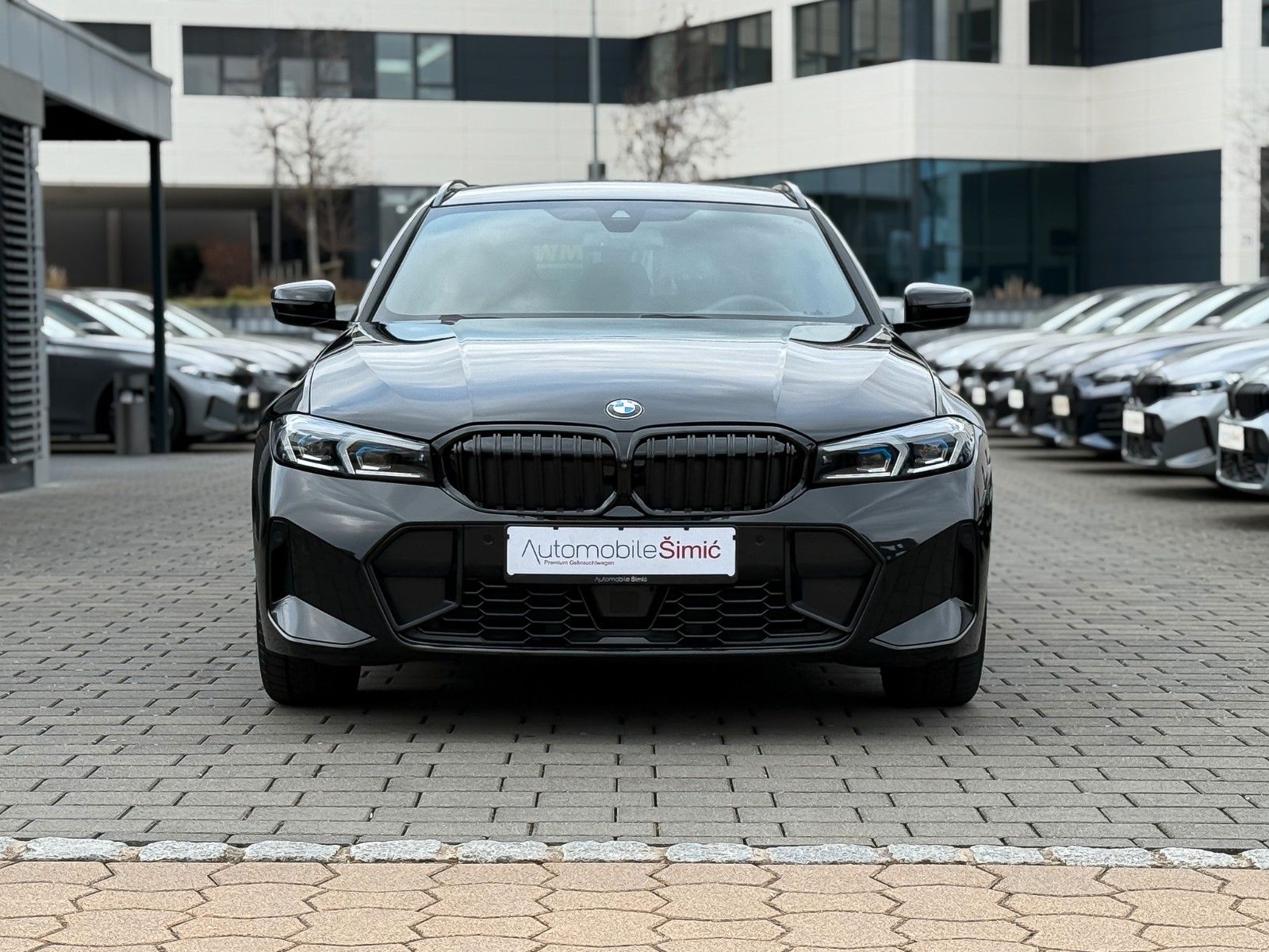BMW 320i M Sport 18" HuD AHK ACC 360° hifi LED+