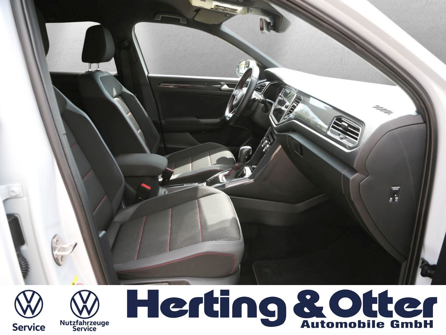Volkswagen T-Roc R-Line - Samsaru's Car Outlet