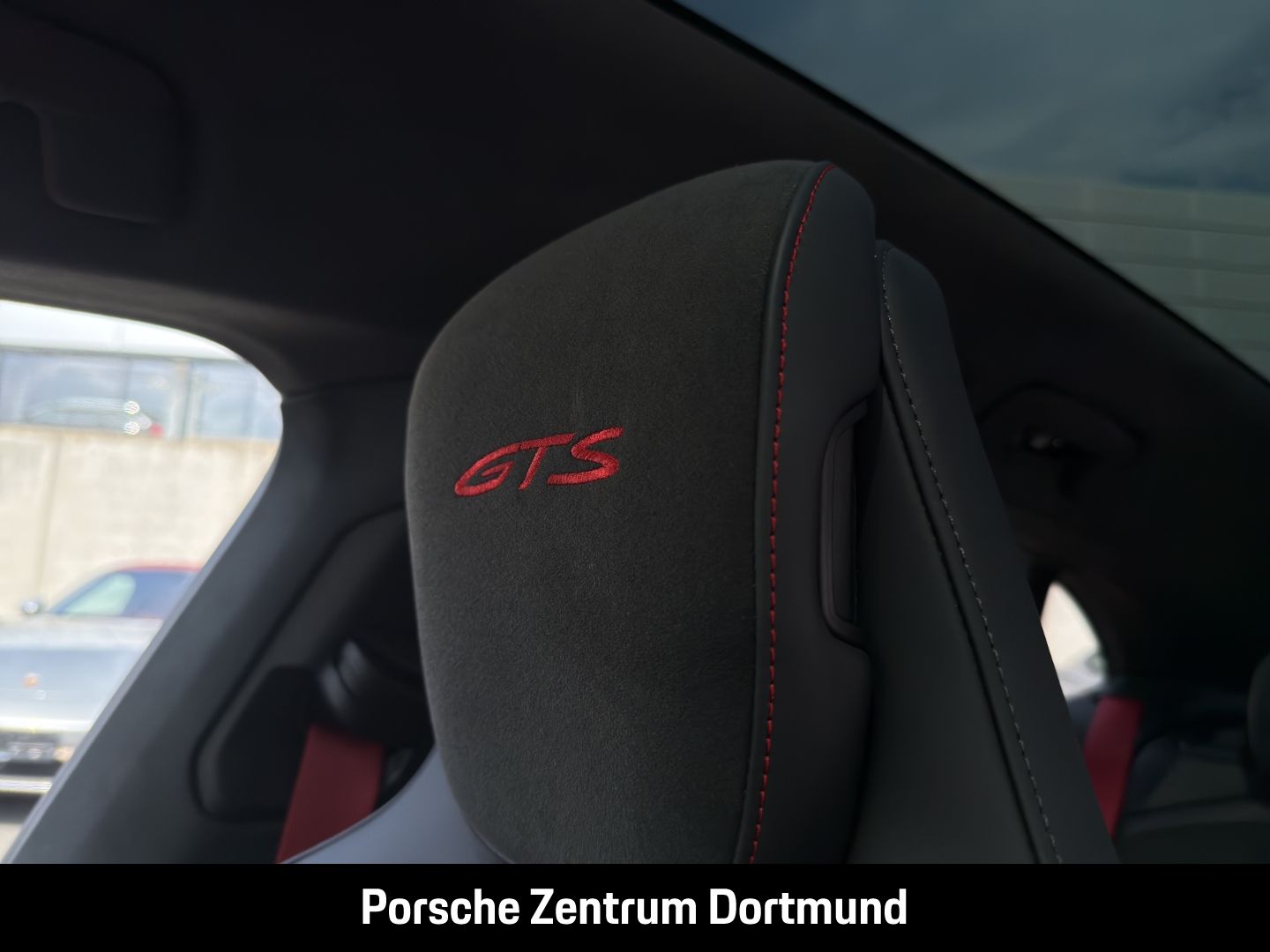 Porsche Taycan GTS Sport Turismo HA-Lenkung InnoDrive