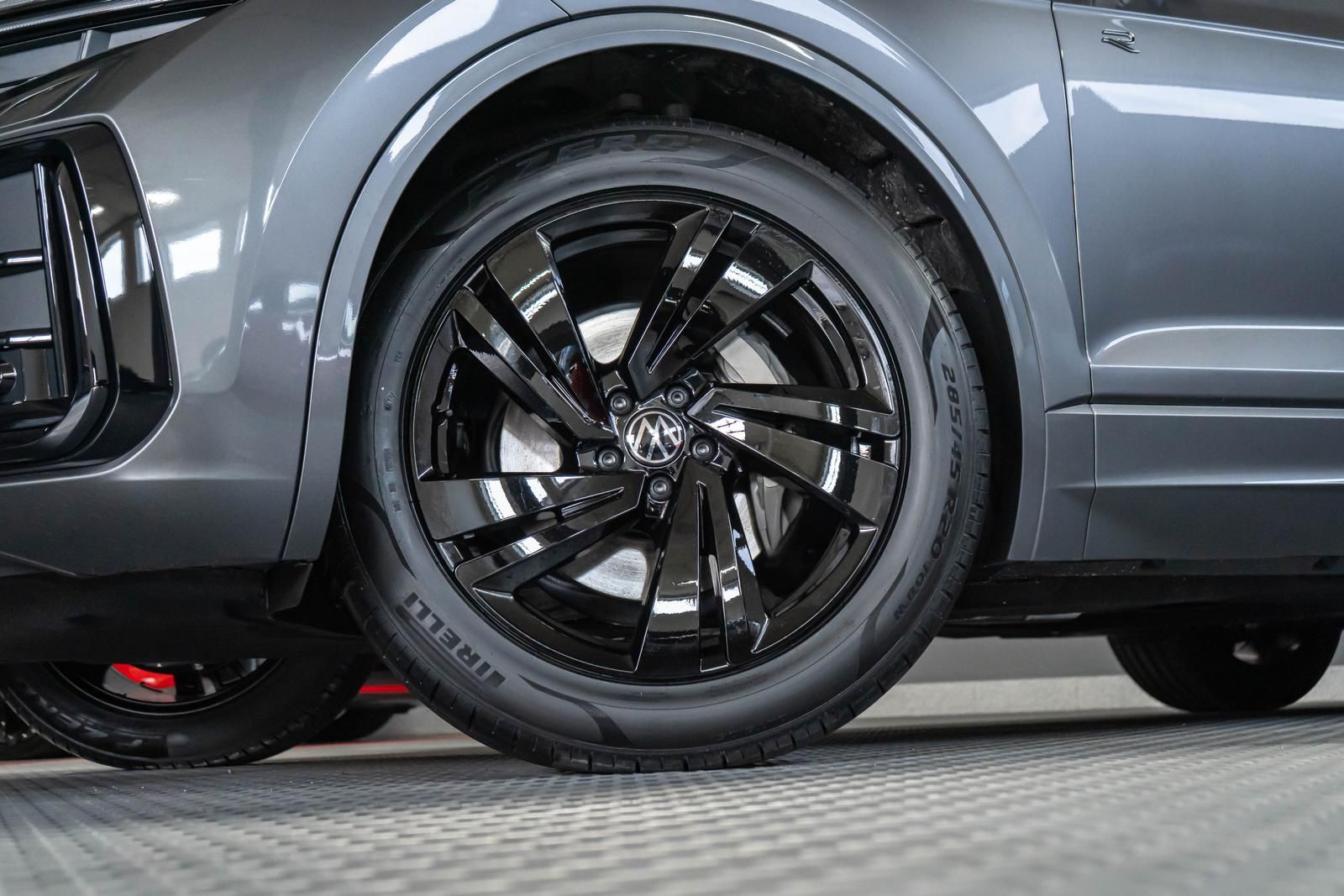 Volkswagen Touareg 3.0 TDI R-Line 4M Final Edition AHK STHZ