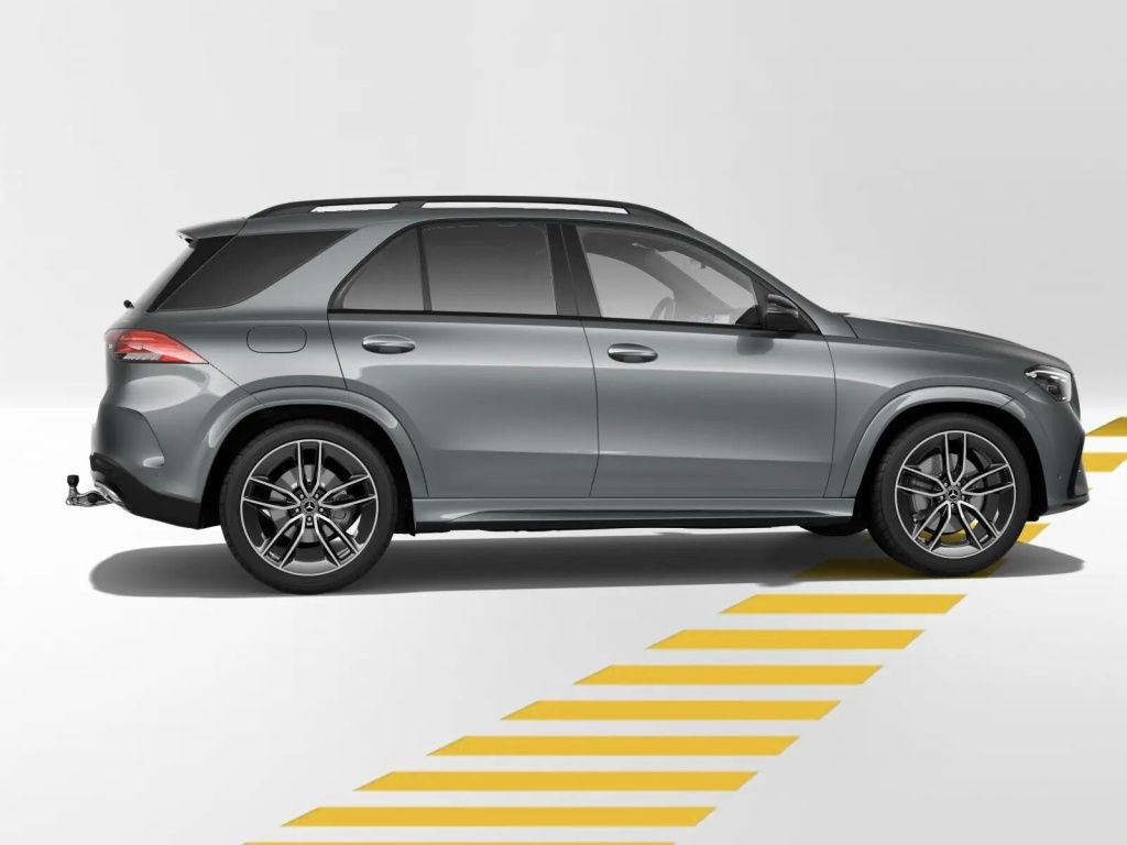 Mercedes-Benz GLE 450 d 4M AMG PREMIUM BURM. DISTRO PANO AHK