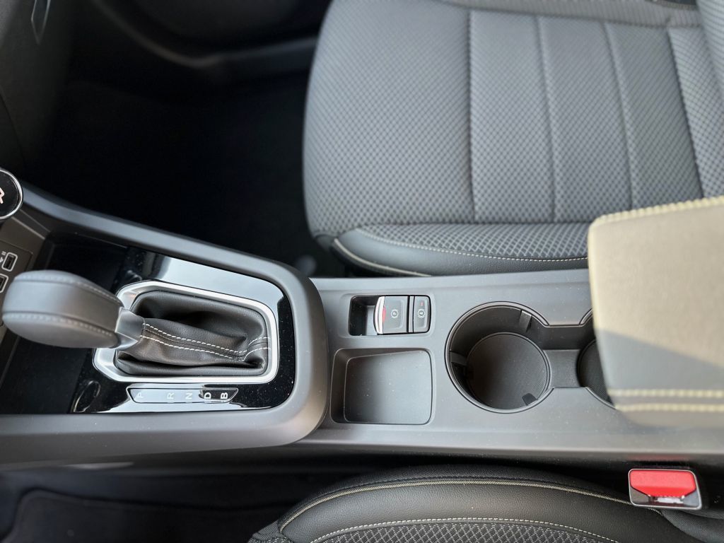 Renault Arkana TECHNO E-Tech Full Hybrid 145 - Samsaru's Car Outlet