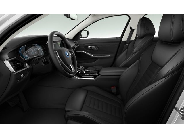 BMW 330e Touring Sport Line Aut. - Samsaru's Car Outlet