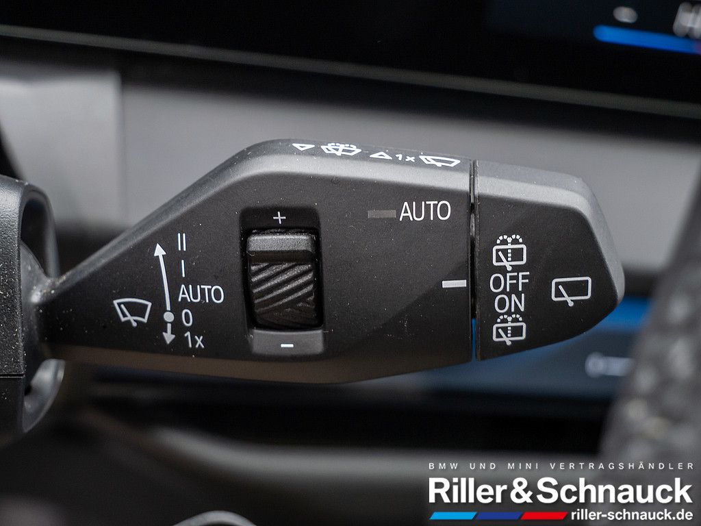 BMW X3 20i xDrive M-Sport NAVI AHK ACC LED PANO 360°