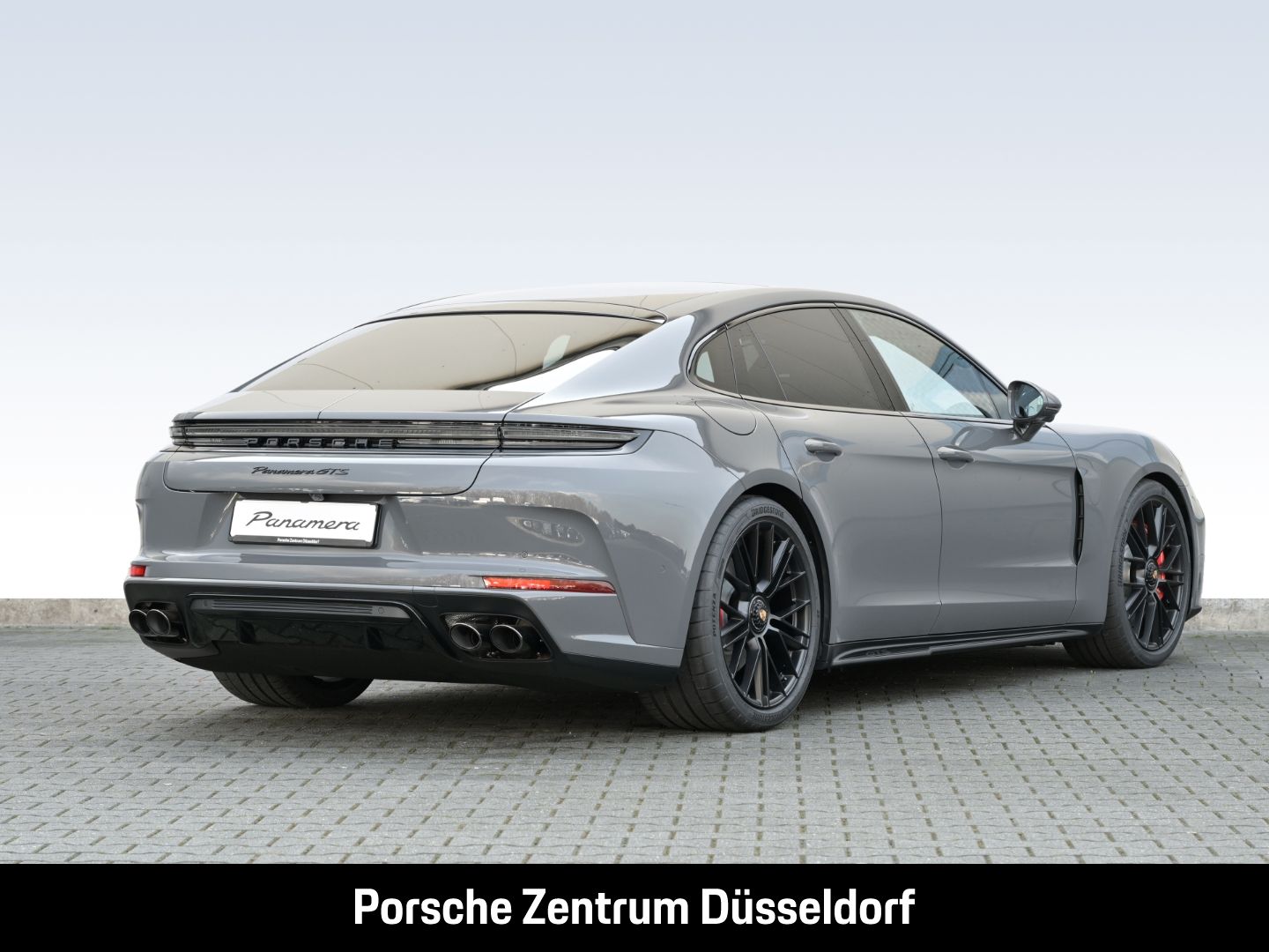 Porsche Panamera GTS Surround-View Head-Up Sportabgas