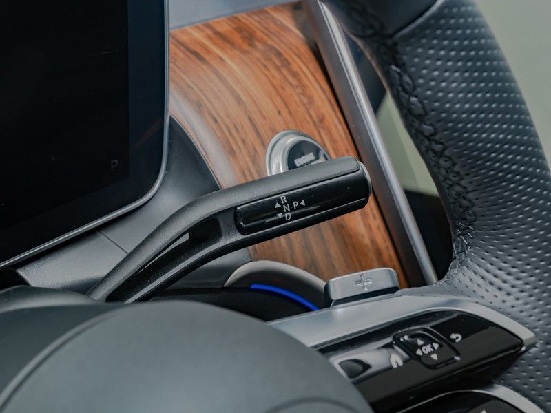 Mercedes-Benz GLC 300 e 4M AMG-Sport/Technik/Pano/HUD/AHK/Dist