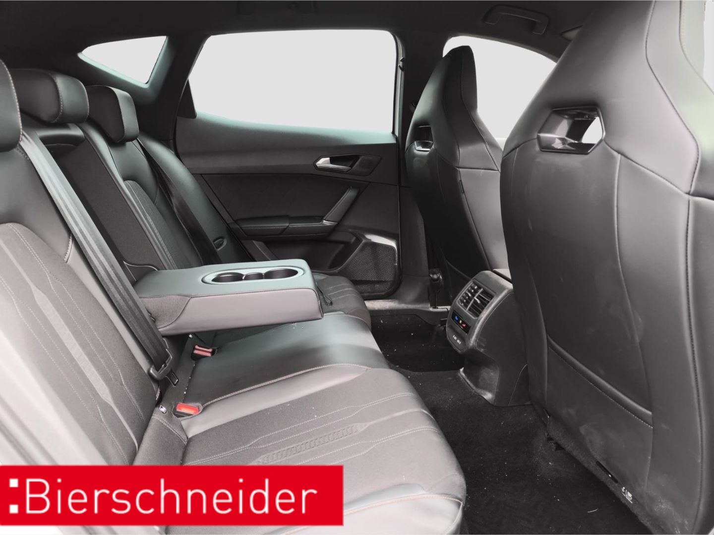 Cupra Formentor 1.4 TSI DSG e-Hybrid VZ NAVI AHK LED