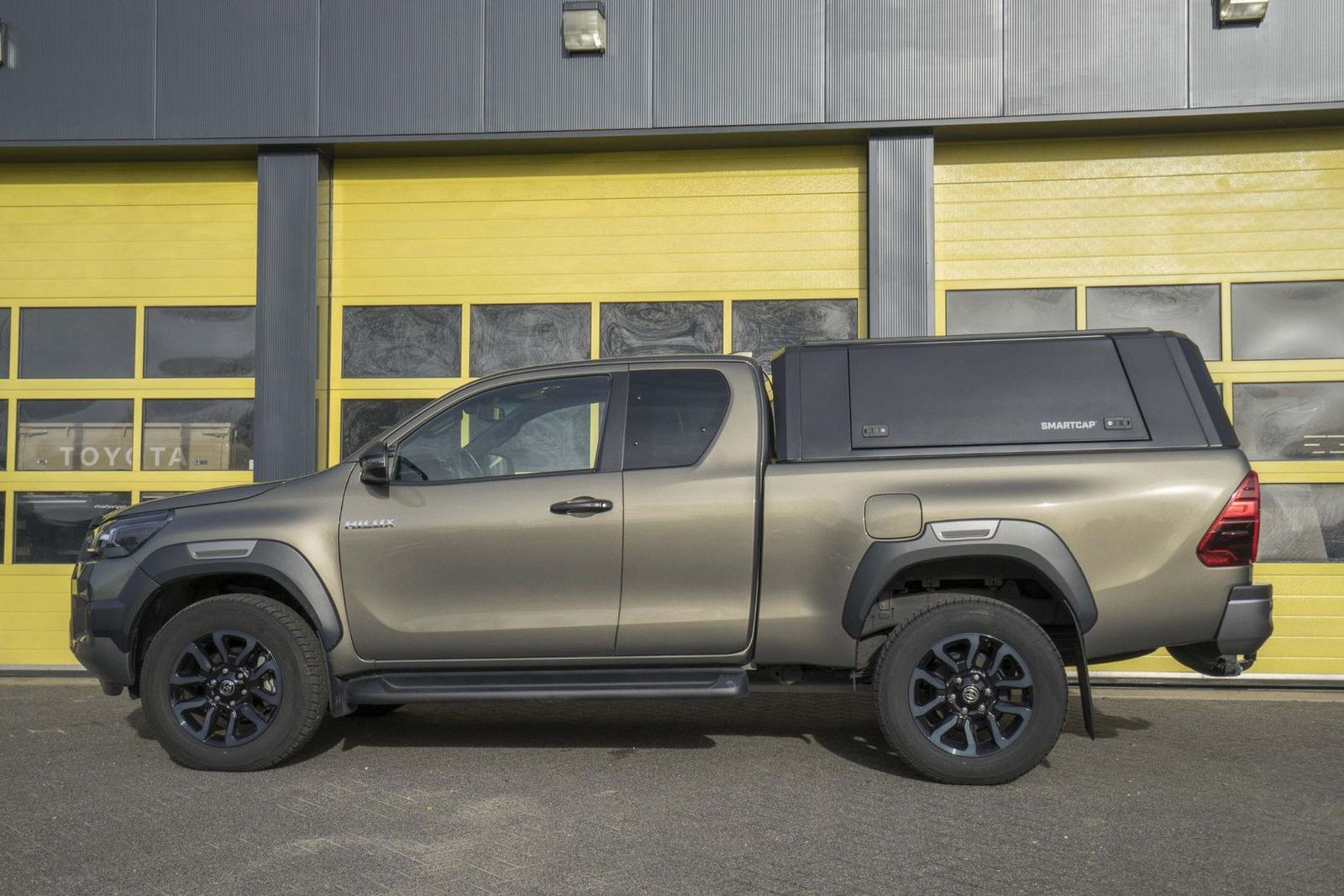 Toyota Hilux 2.8 D-4D Xtra Cab Invincible