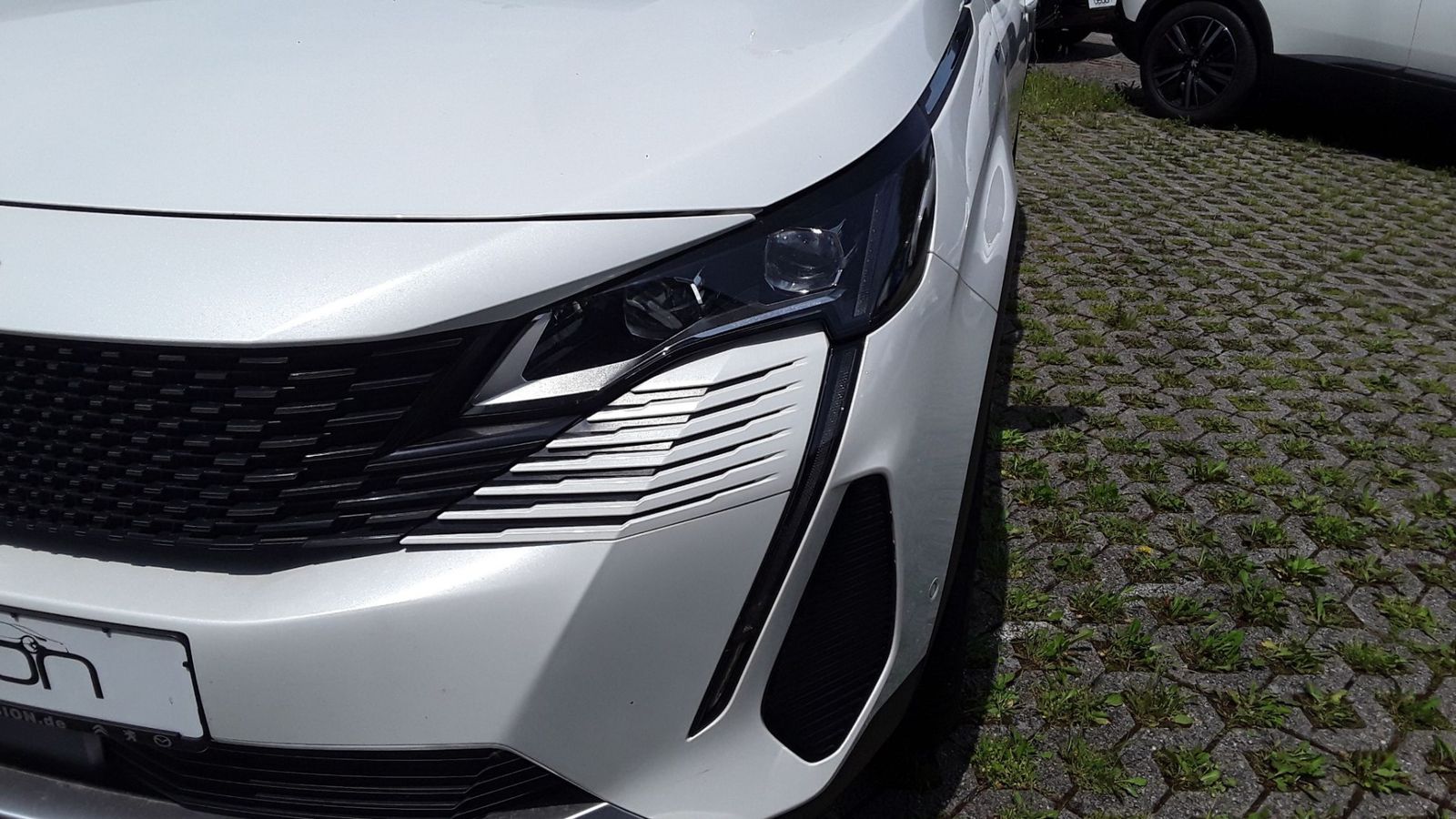 Peugeot 3008 Hybrid 225 (Plug-In) e-EAT8 GT Navi LED