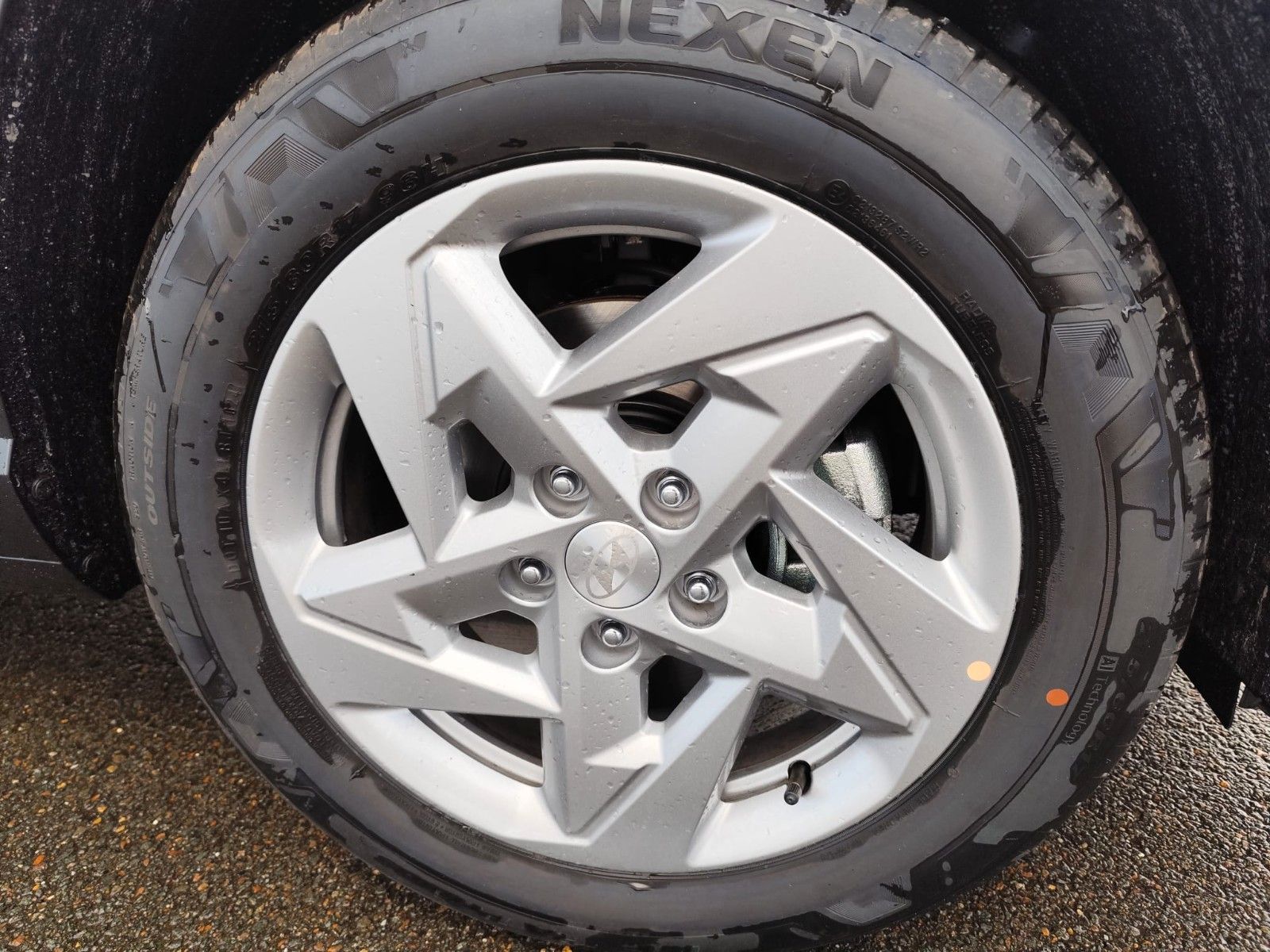 Hyundai Kona 1.6 T-GDI Trend - Samsaru's Car Outlet