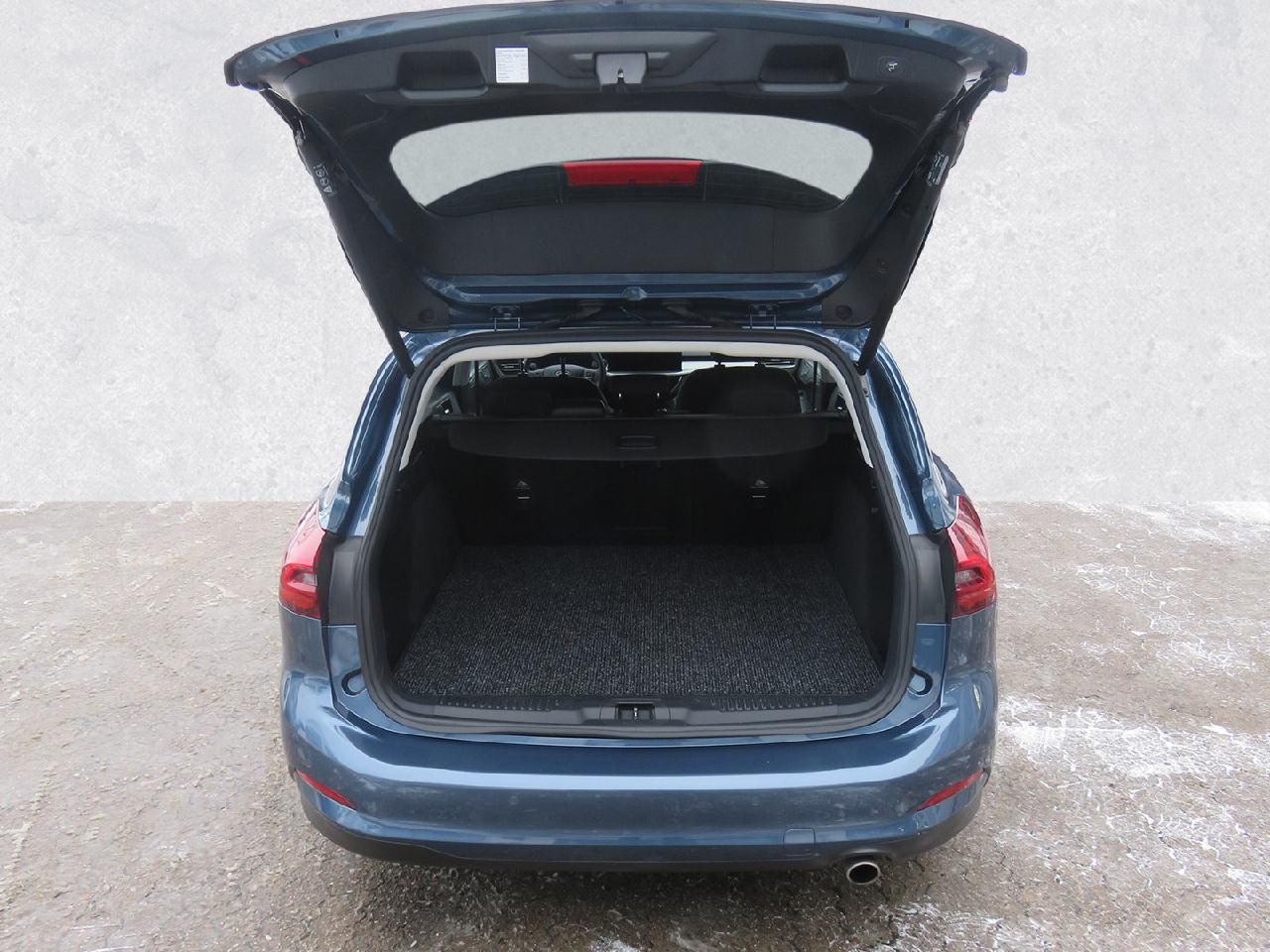 Ford Focus Turnier Titanium X,HUD,Allwetterreifen,
