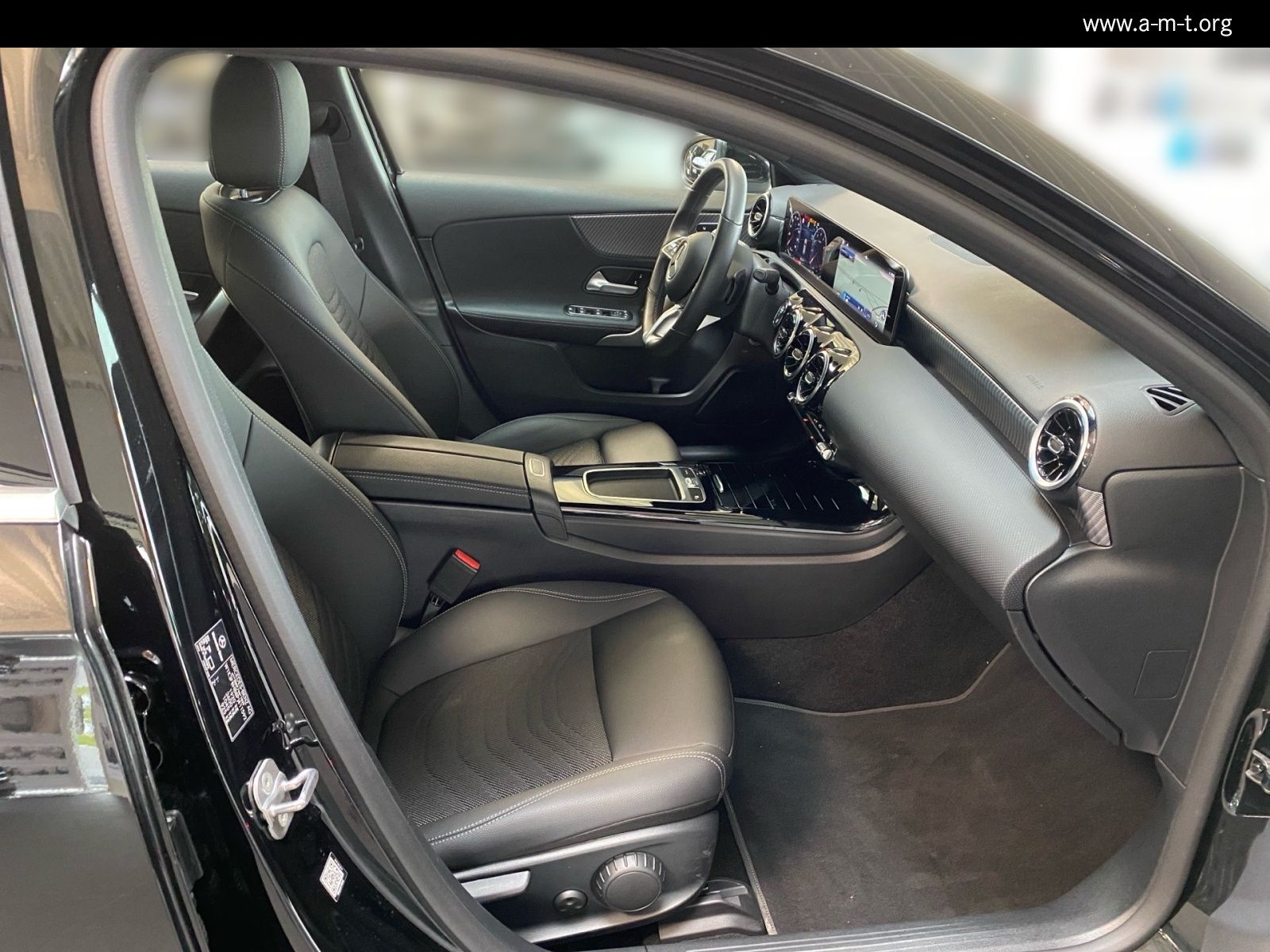 Mercedes-Benz A 200 Progressive Line - Samsaru's Car Outlet
