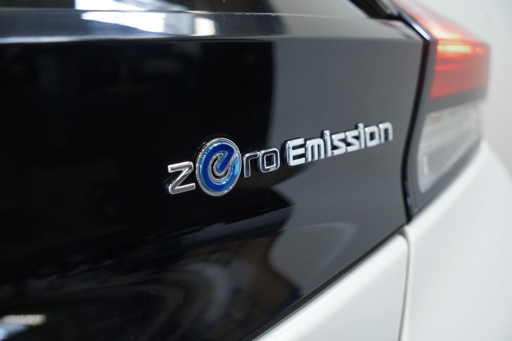 Nissan Leaf 40 kWh - Samsaru's Car Outlet