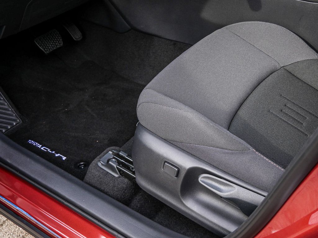 Toyota C-HR 2.0 Plug-In Hybrid Teamplayer Technik Paket