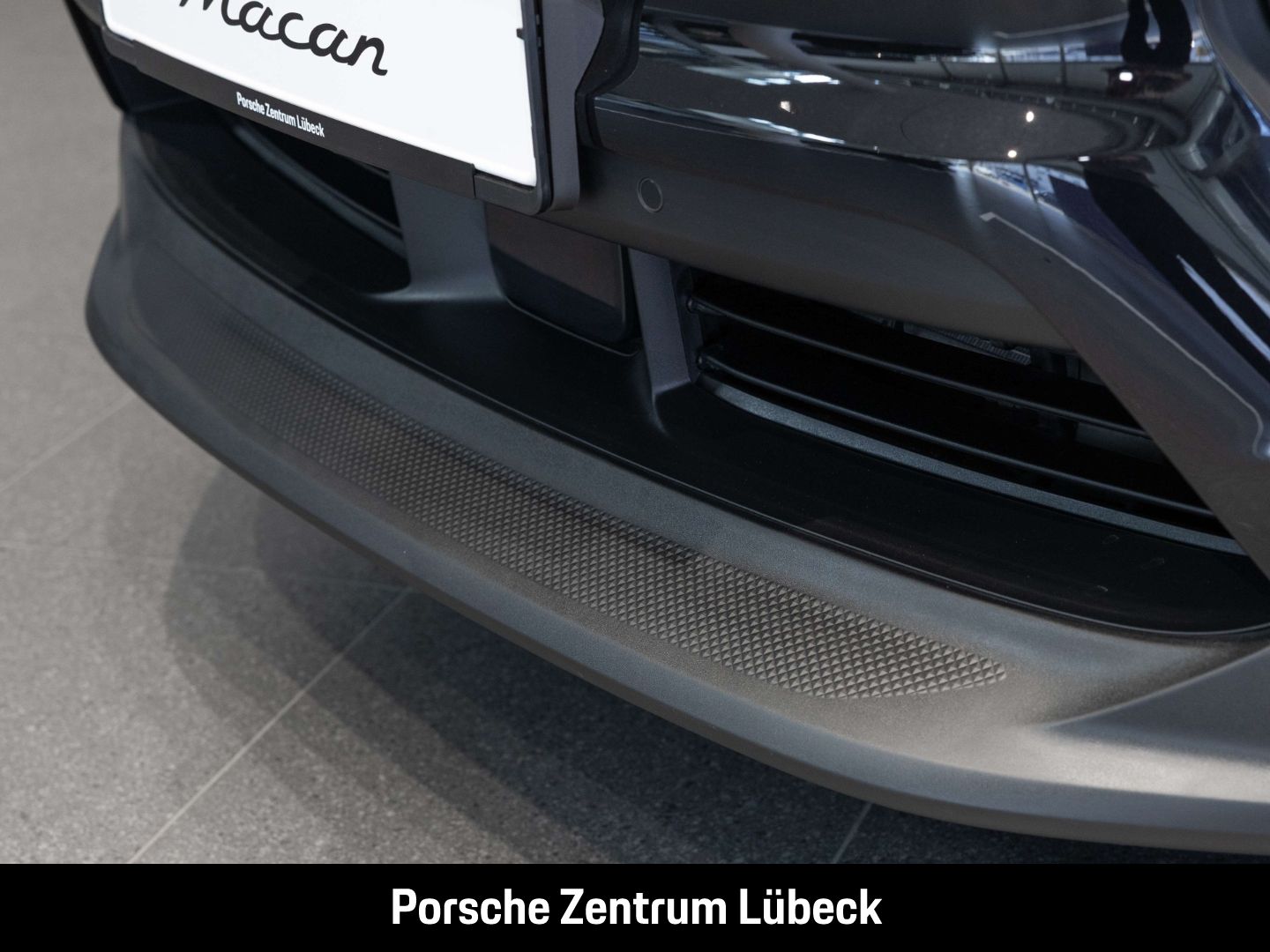 Porsche Macan - Samsaru's Car Outlet