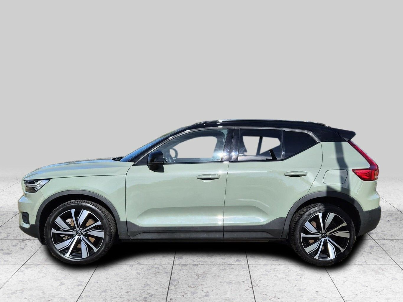 Volvo XC40 P8 PURE ELECTRIC AHK 69kWh SELEKT