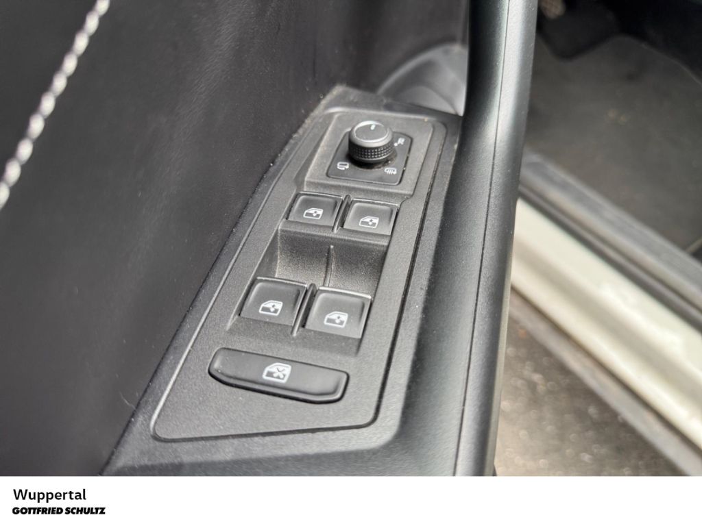 Volkswagen T-Roc 1.0 TSI Style - Samsaru's Car Outlet