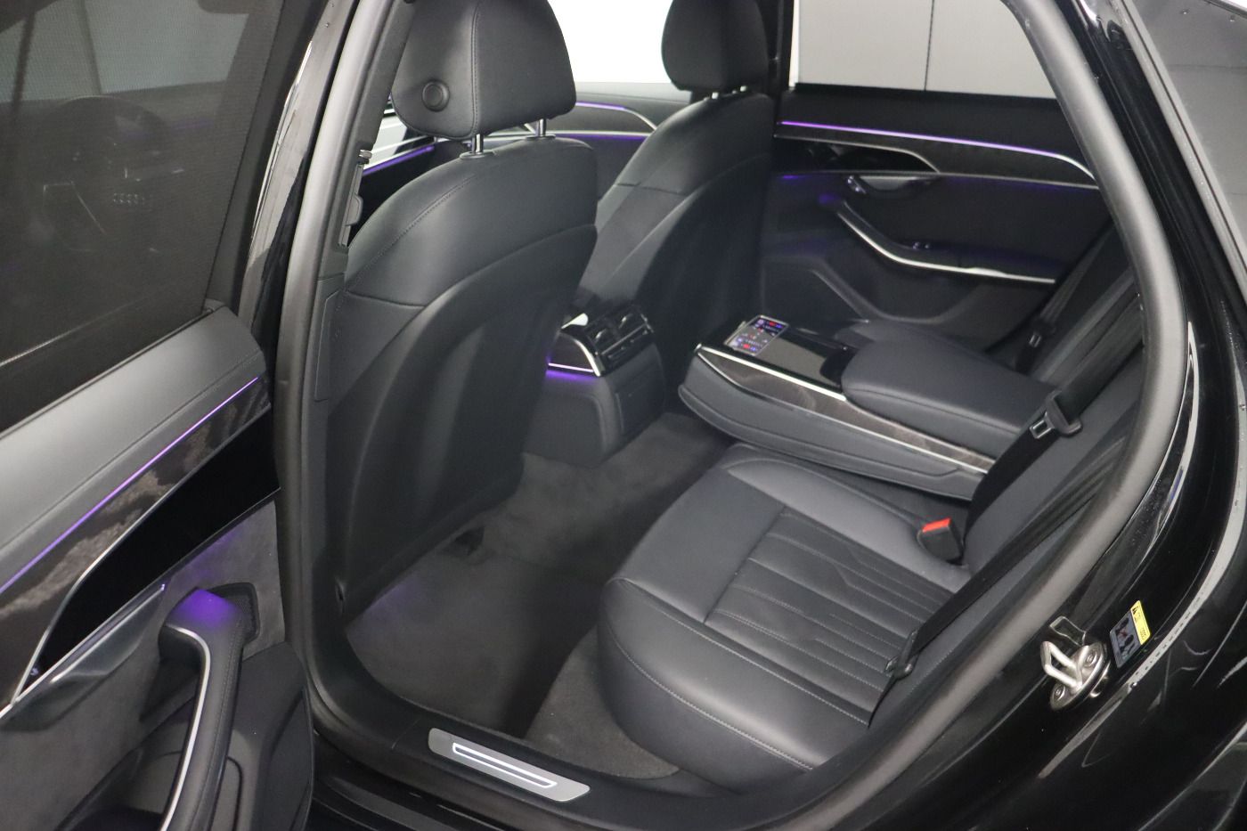 Audi A8 50 TDI quattro - Samsaru's Car Outlet
