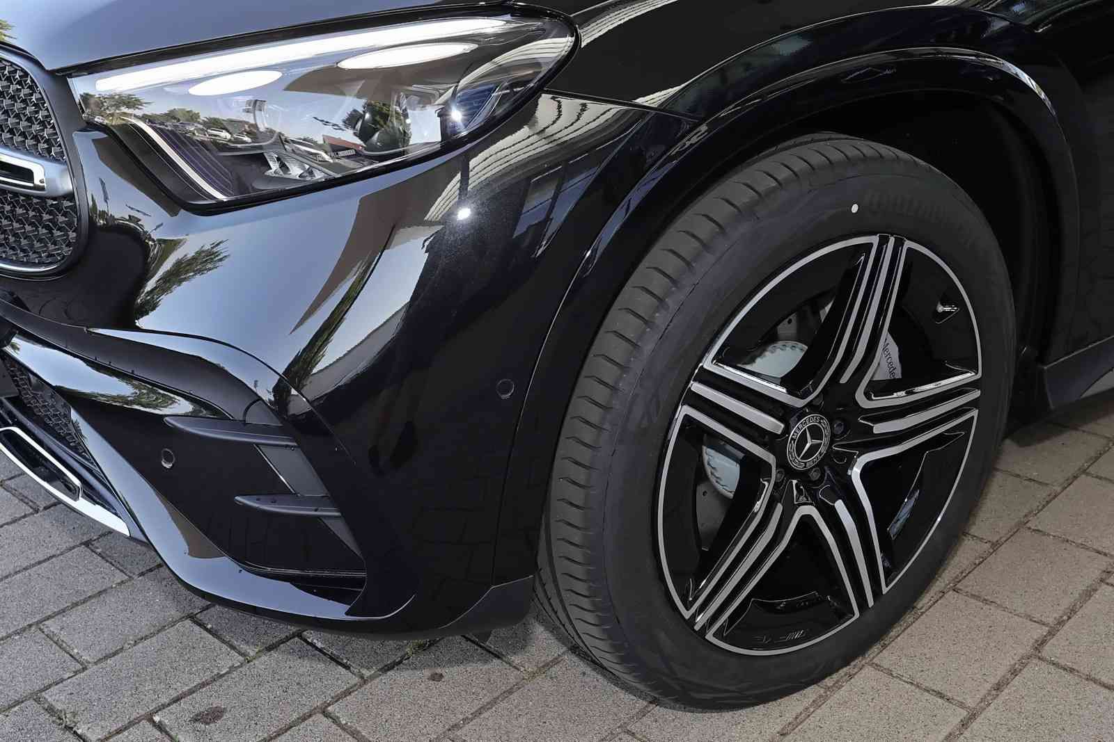 Mercedes-Benz GLC 220 d 4M AMG MBUX+360°+DIG-LED+Pano+AHK+20"