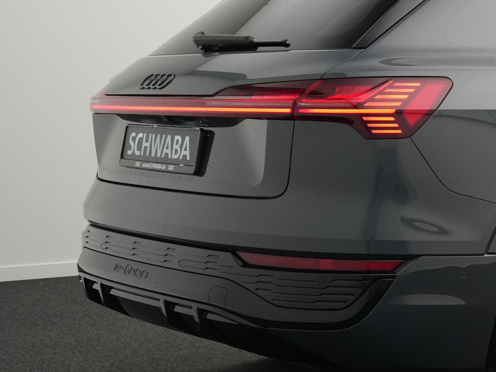 Audi Q8 e-tron 50 quattro 2x S line*Opt.schw*PANO*AHK