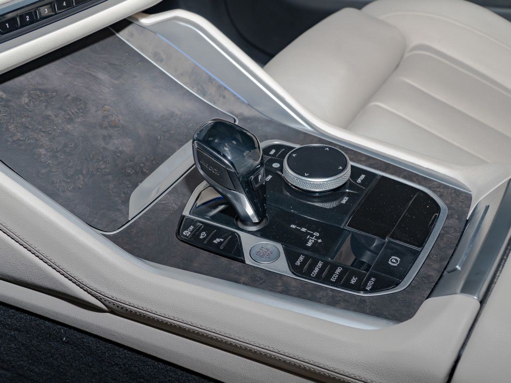 BMW X6 xDrive 30d M-Sport PANO AHK HUD 360° LASER