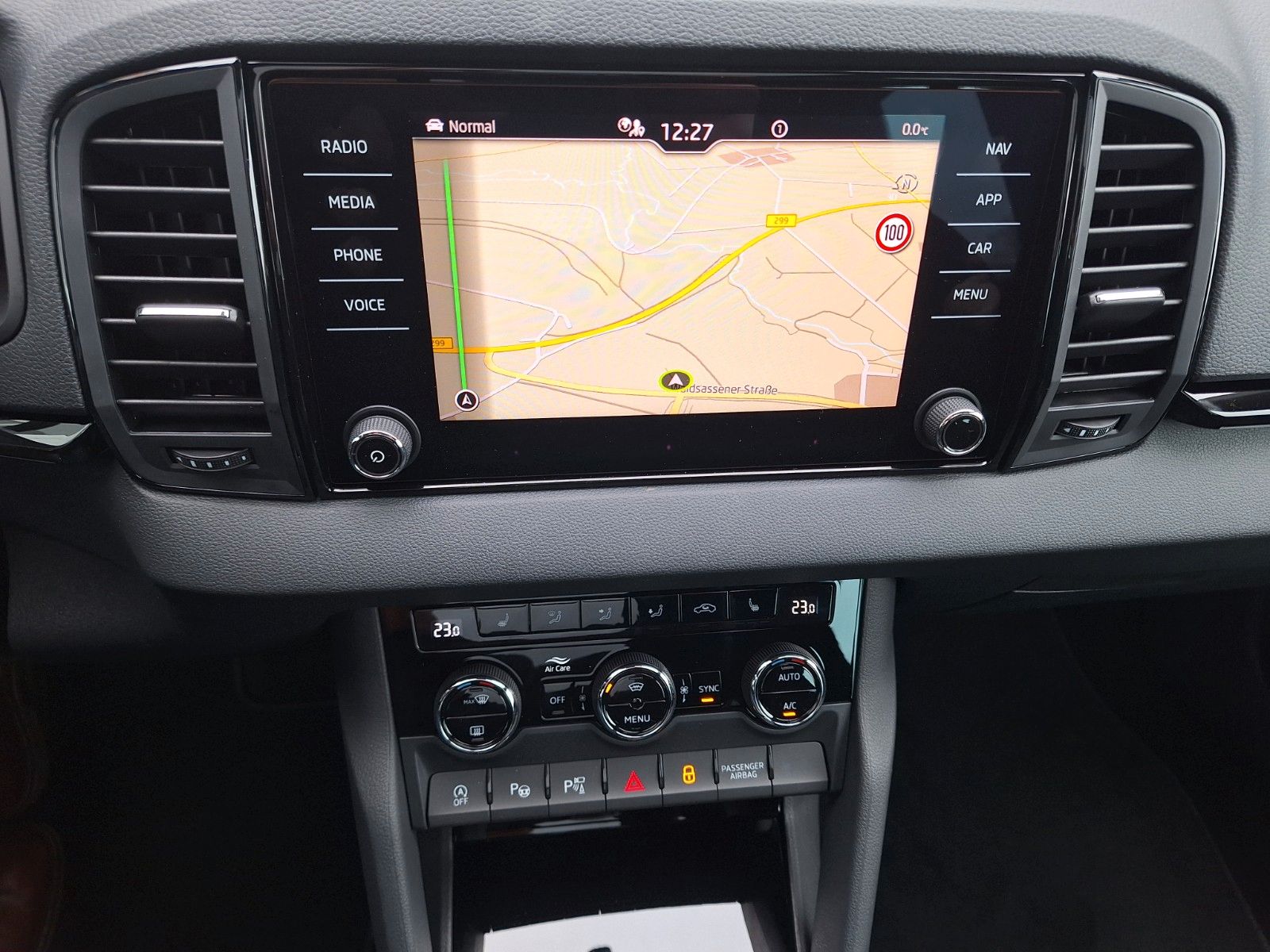 Skoda Karoq 2.0 TDI DSG Sportl 4x4/ACC/LED/Standh/AHK