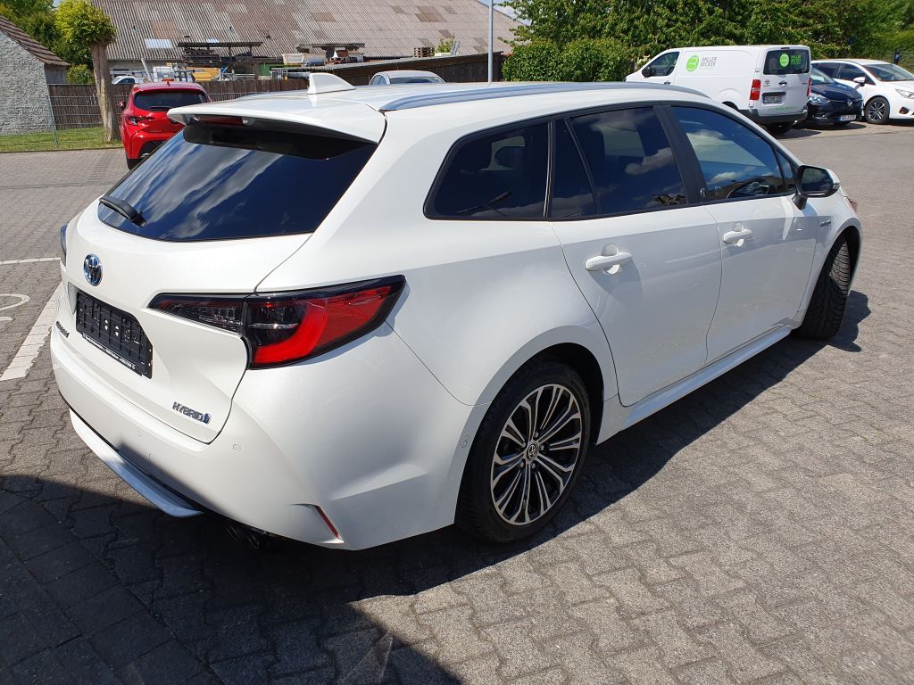 Toyota Corolla 2.0 Hybrid - Samsaru's Car Outlet