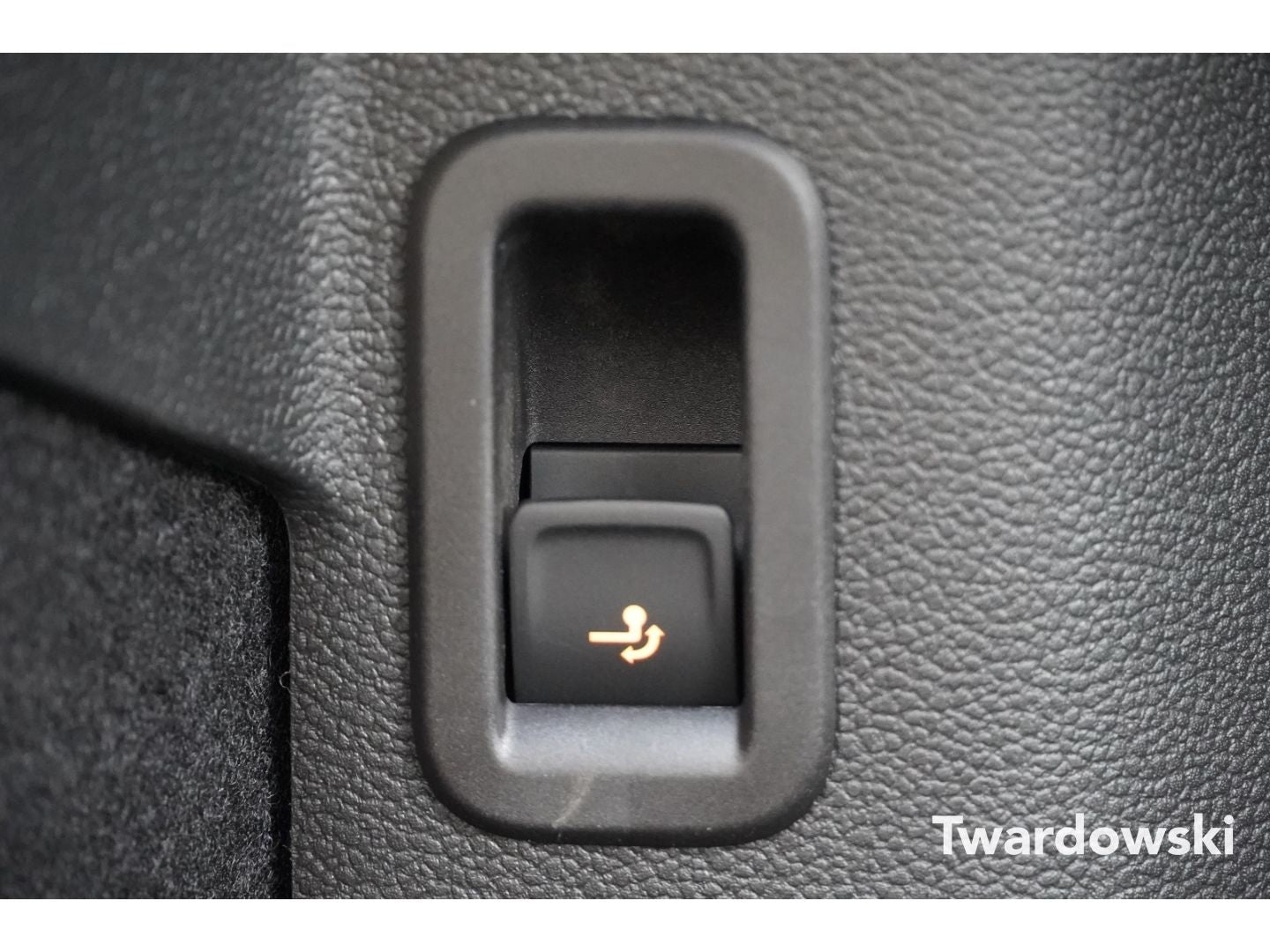 Volkswagen Golf GTE Matrix Pano AHK ACC Leder HUD Kamera 5J