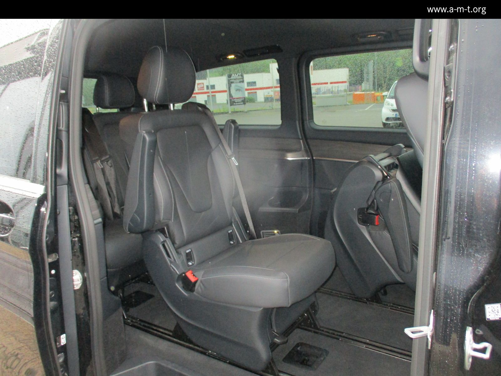 Mercedes-Benz V 300 d Avantg lang - Samsaru's Car Outlet