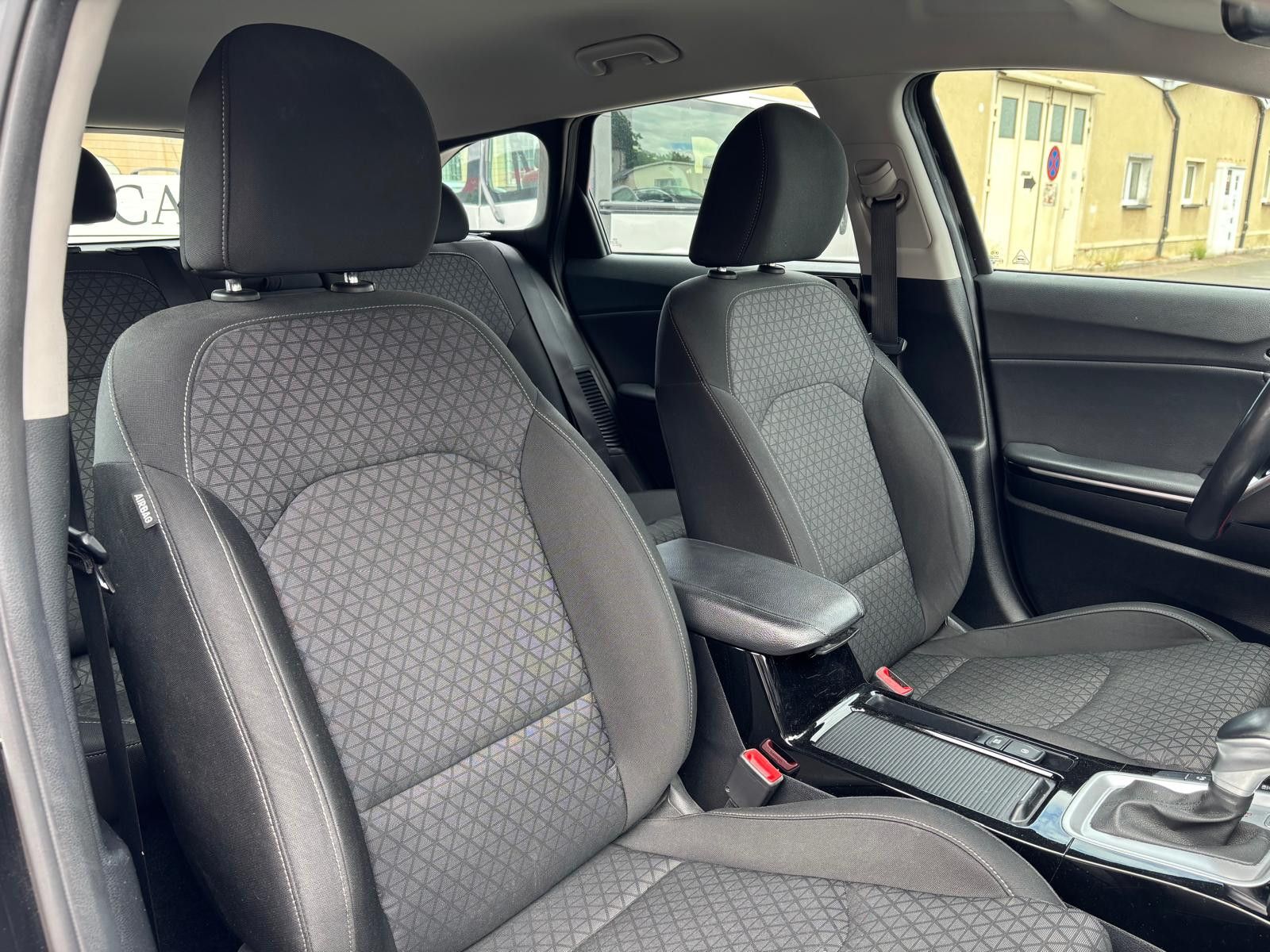 Kia cee'd Sportswagon Plug-in - Samsaru's Car Outlet