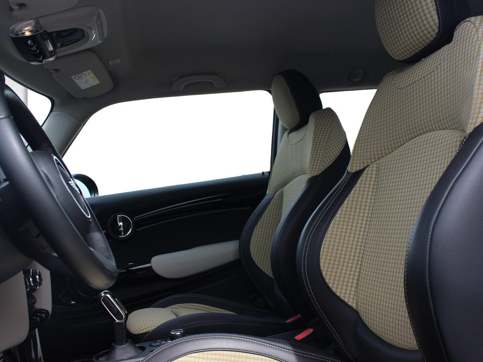 MINI Cooper SE Hatch - Samsaru's Car Outlet