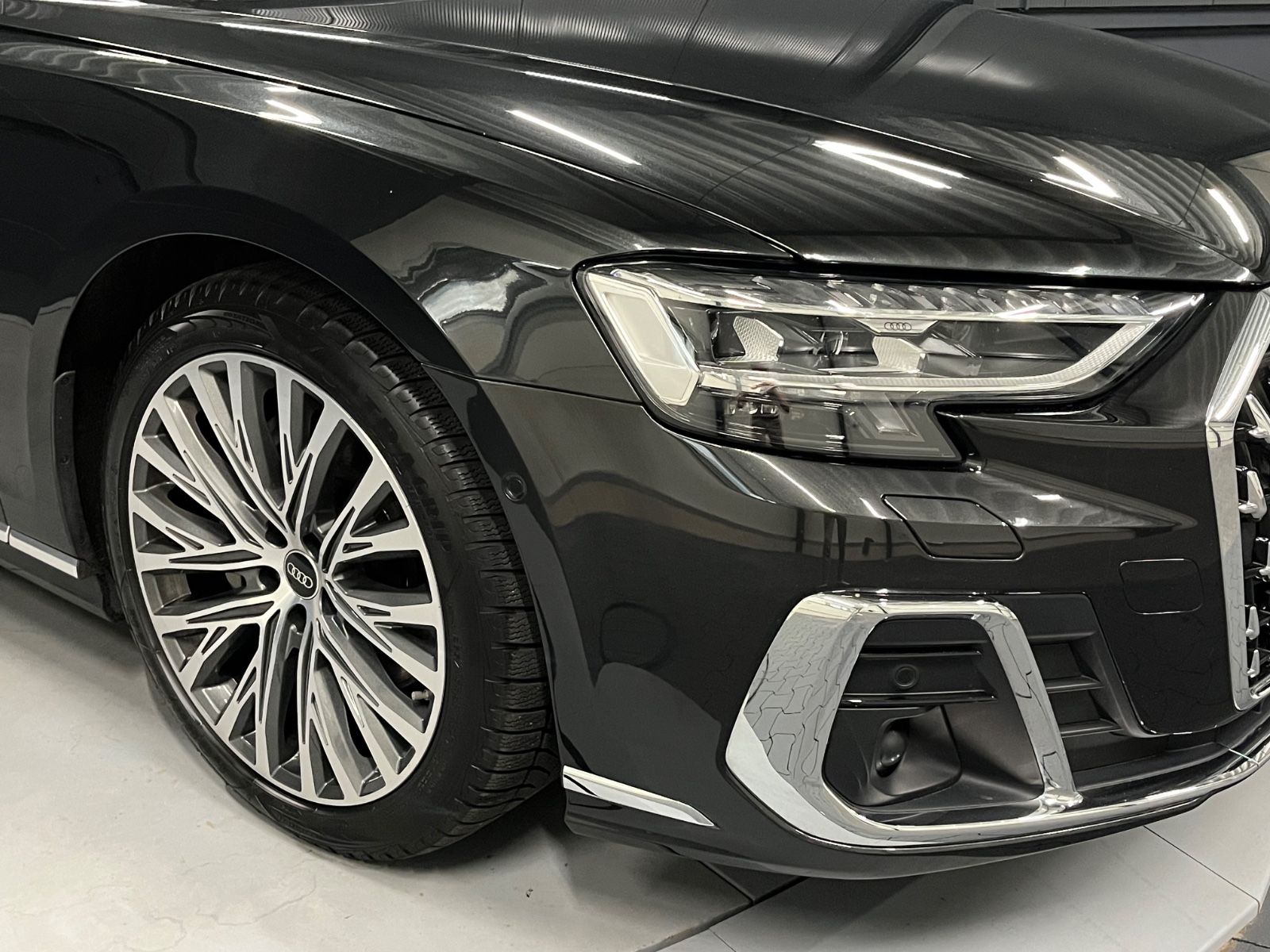 Audi A8 50 TDI L quattro - Samsaru's Car Outlet