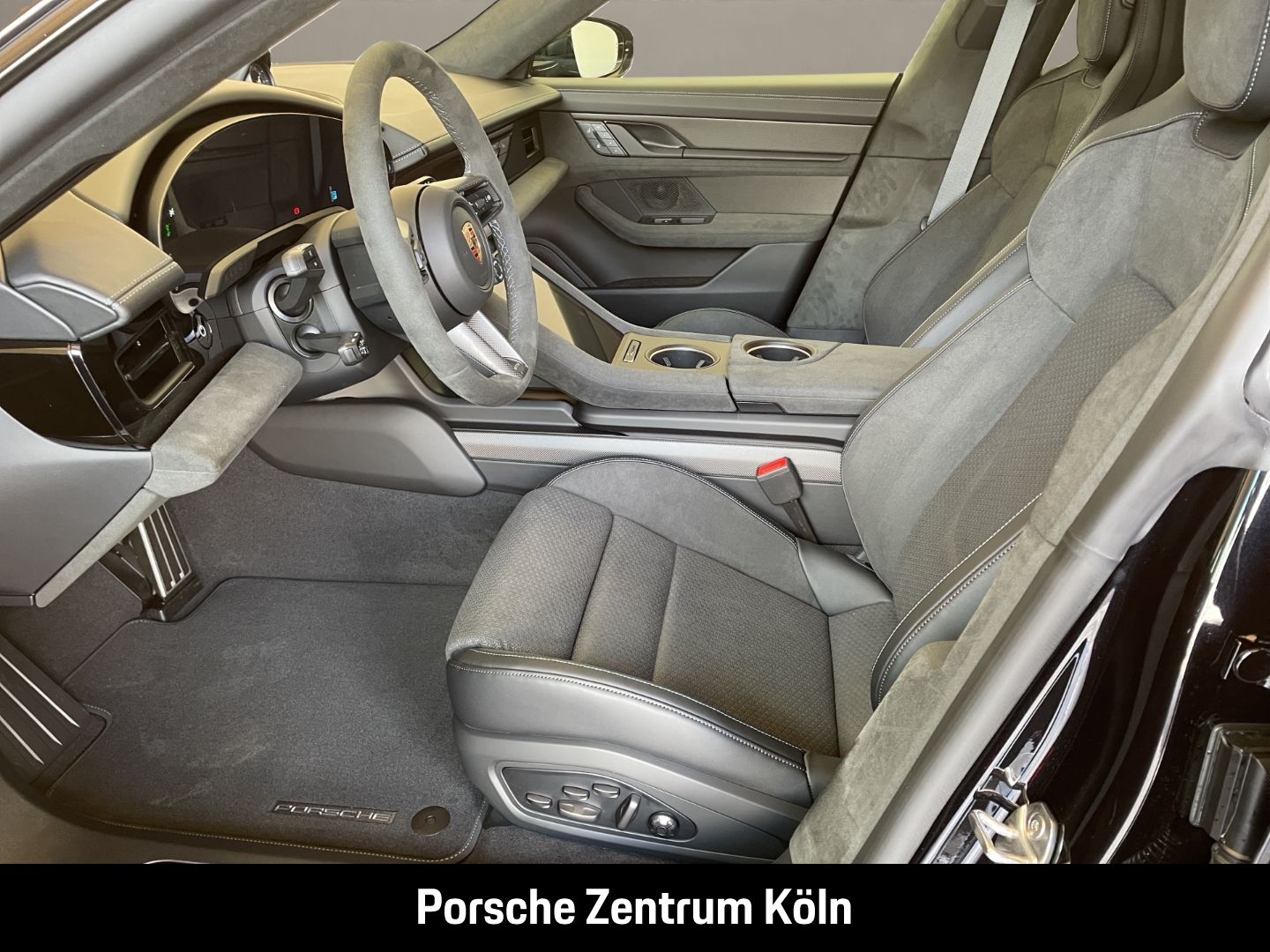 Porsche Taycan GTS Sport Turismo HA-Lenkung InnoDrive