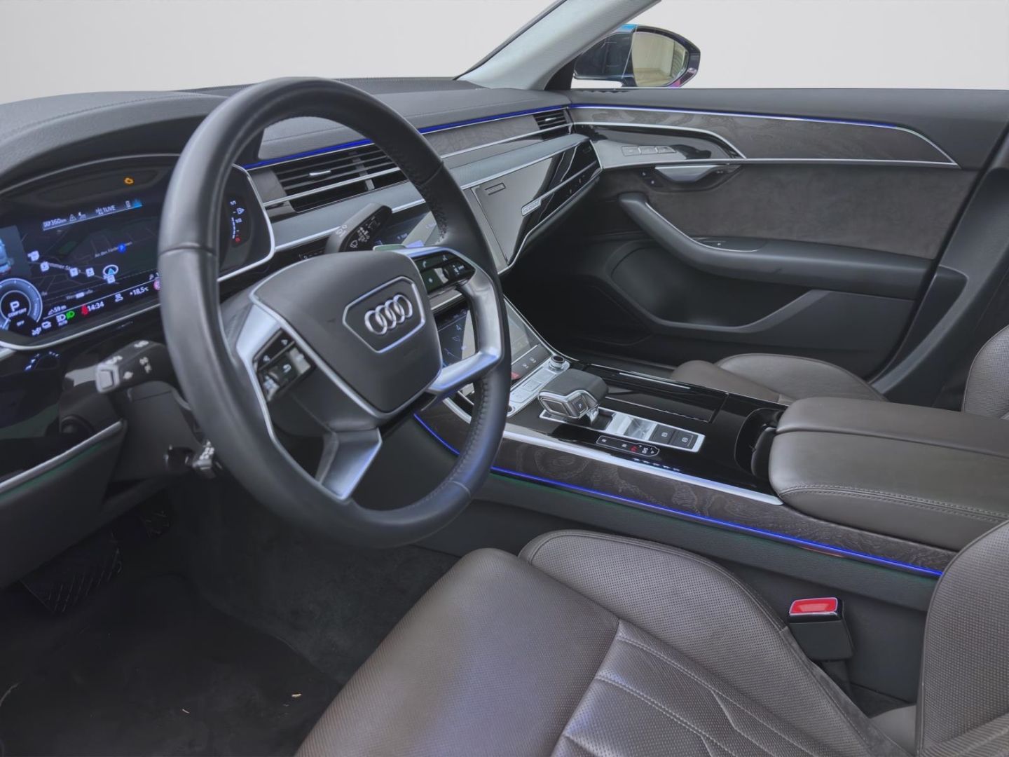 Audi A8 60 TFSIe Q - Samsaru's Car Outlet